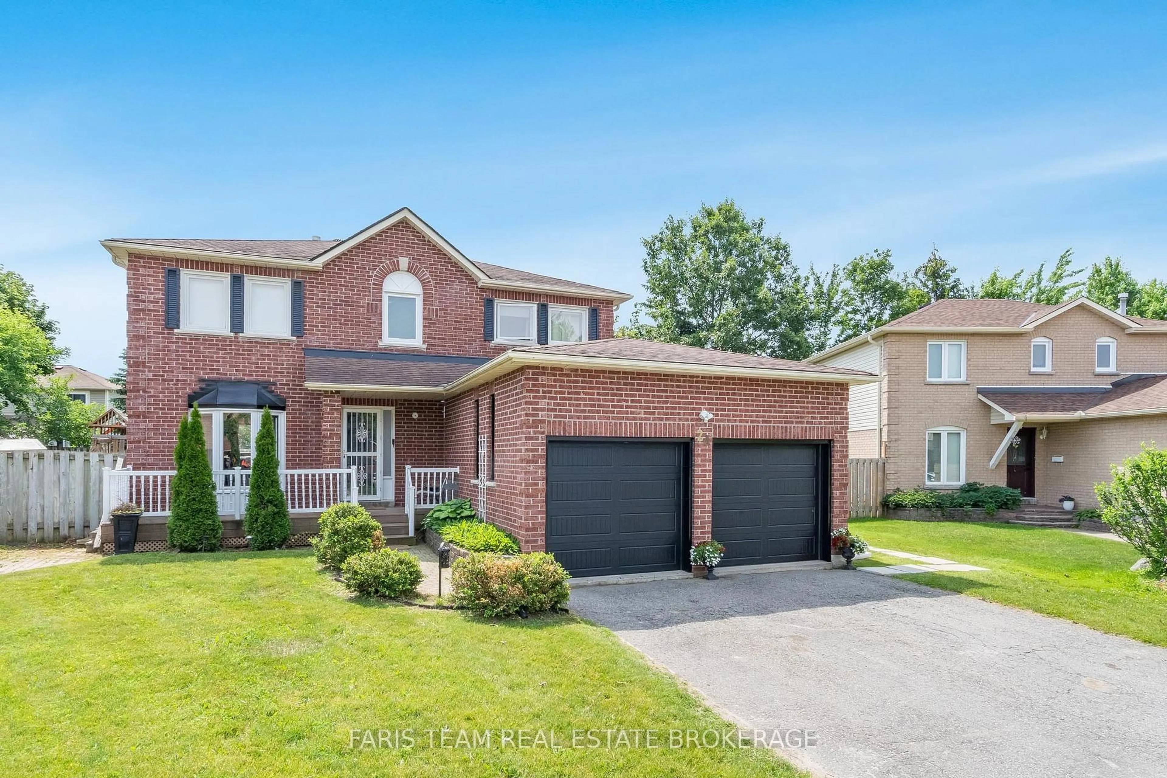 Home with brick exterior material, street for 24 Shortreed Crt, Barrie Ontario L4N 7H8