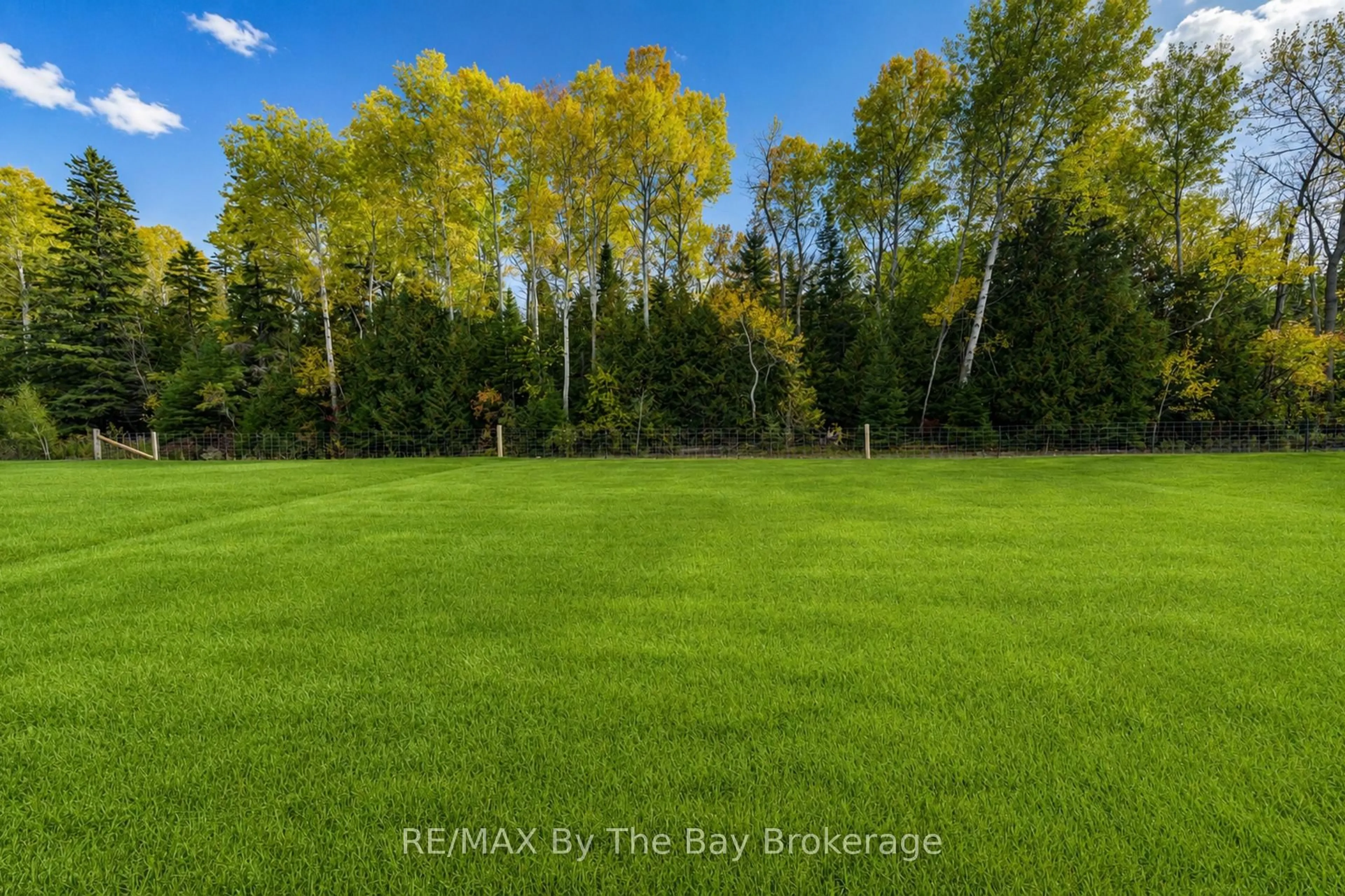 A pic from outside/outdoor area/front of a property/back of a property/a pic from drone, forest/trees view for 3 Misty Ridge Rd, Wasaga Beach Ontario L9Z 0R8