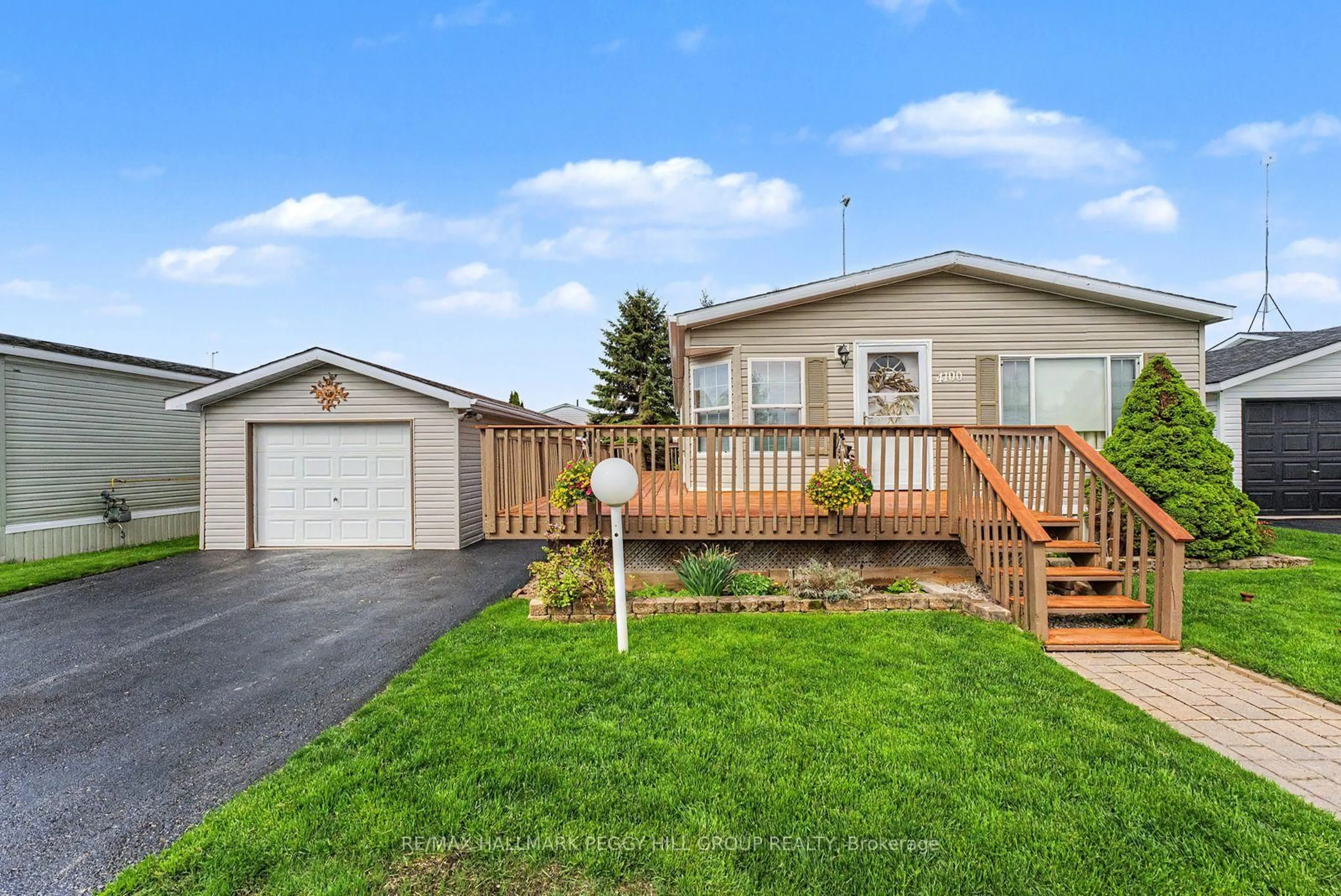Home with vinyl exterior material, street for 4100 Wesley St, Severn Ontario L3V 0V4