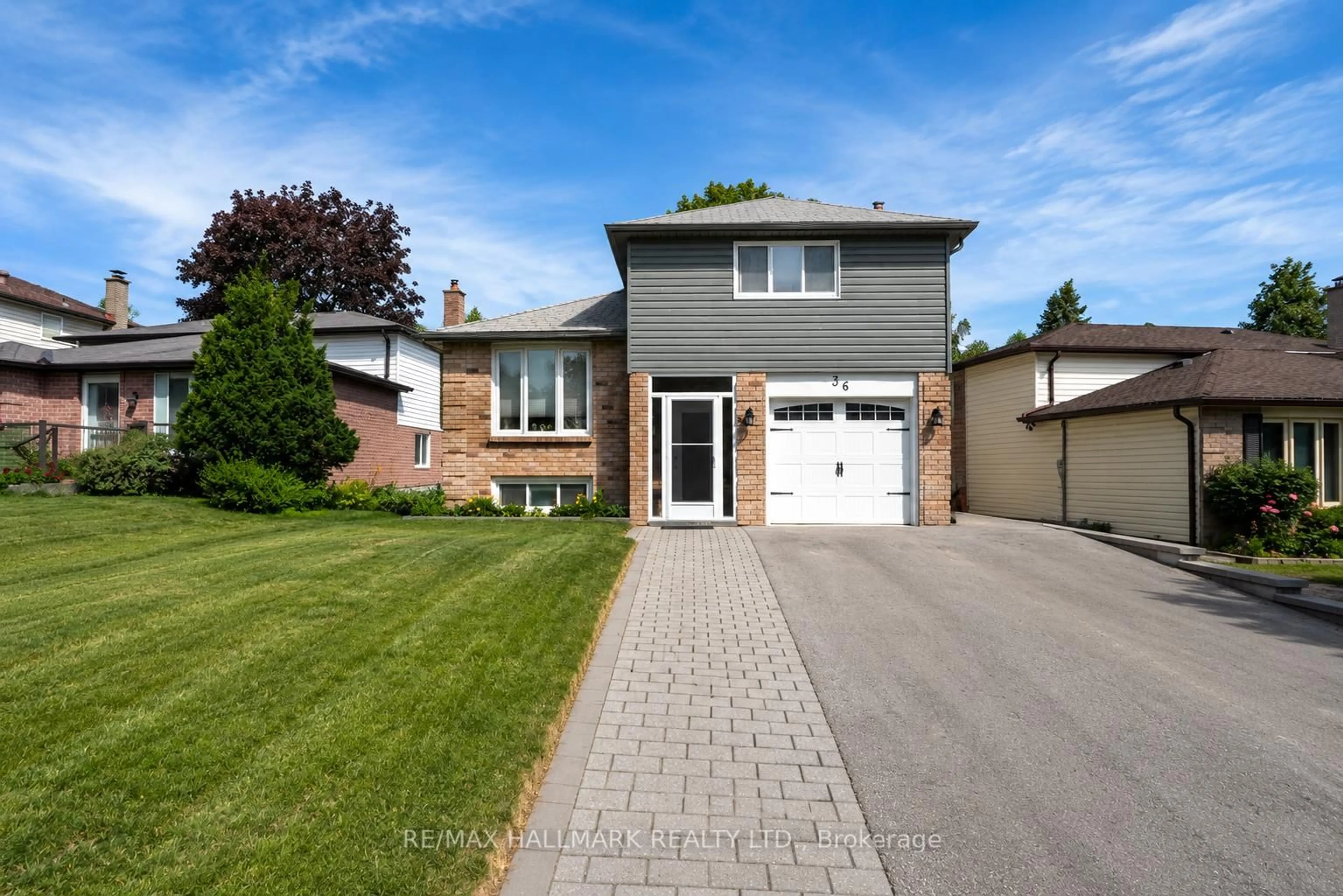 Home with brick exterior material, street for 36 Ridgeway Ave, Barrie Ontario L4N 5L2