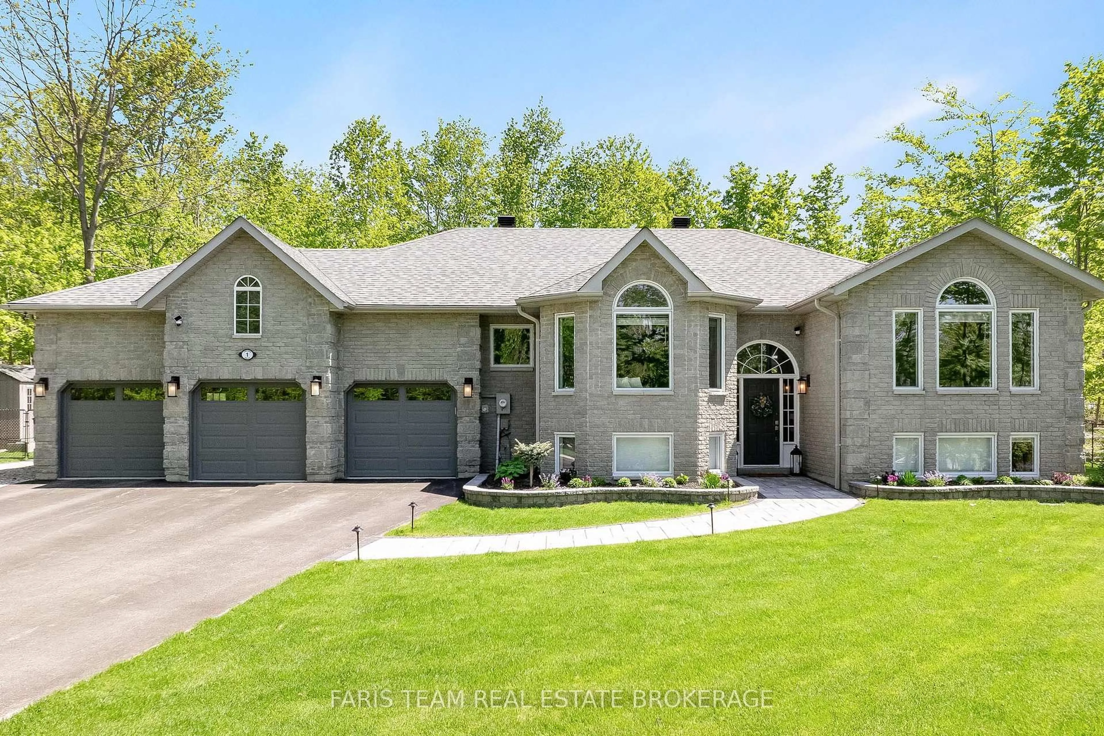 Home with brick exterior material, street for 1 Pineview Dr, Oro-Medonte Ontario L0L 2L0