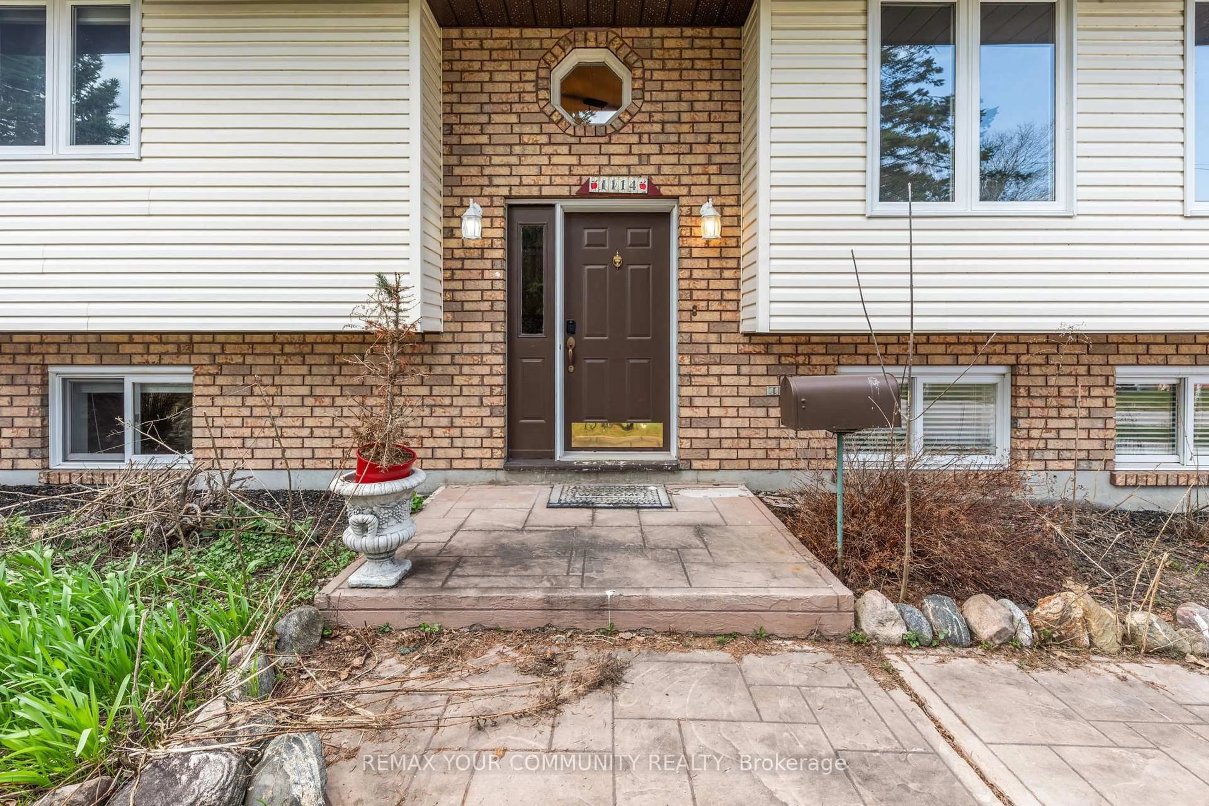 Home with brick exterior material, street for 1114- Marcellus Dr, Midland Ontario L4R 5J1
