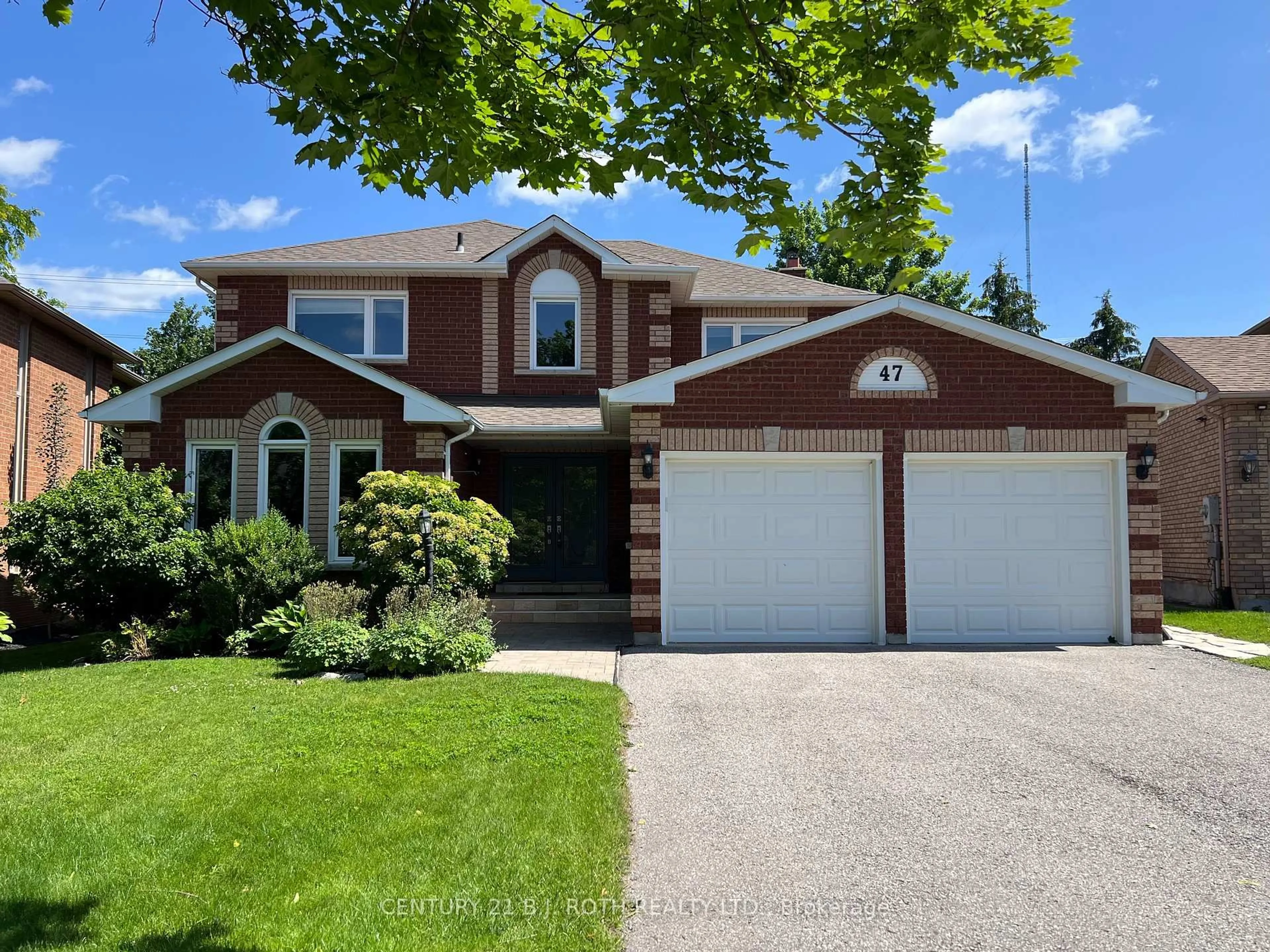 Home with brick exterior material, street for 47 Looker Dr, Barrie Ontario L4N 7V3