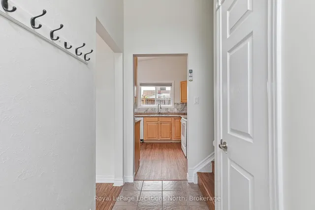 594 Oak St, Collingwood 4