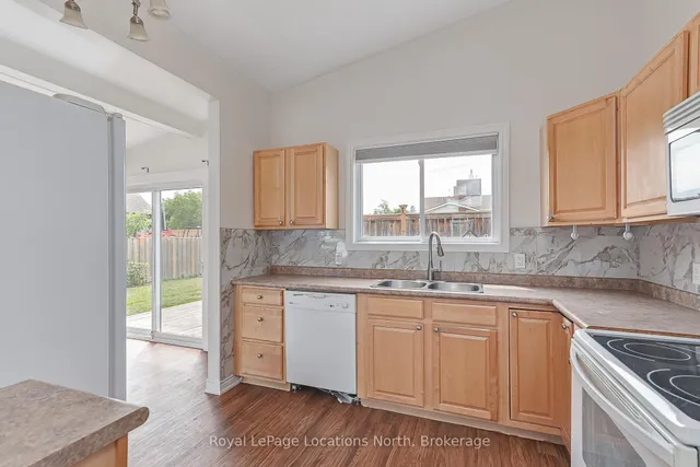 594 Oak St, Collingwood 5
