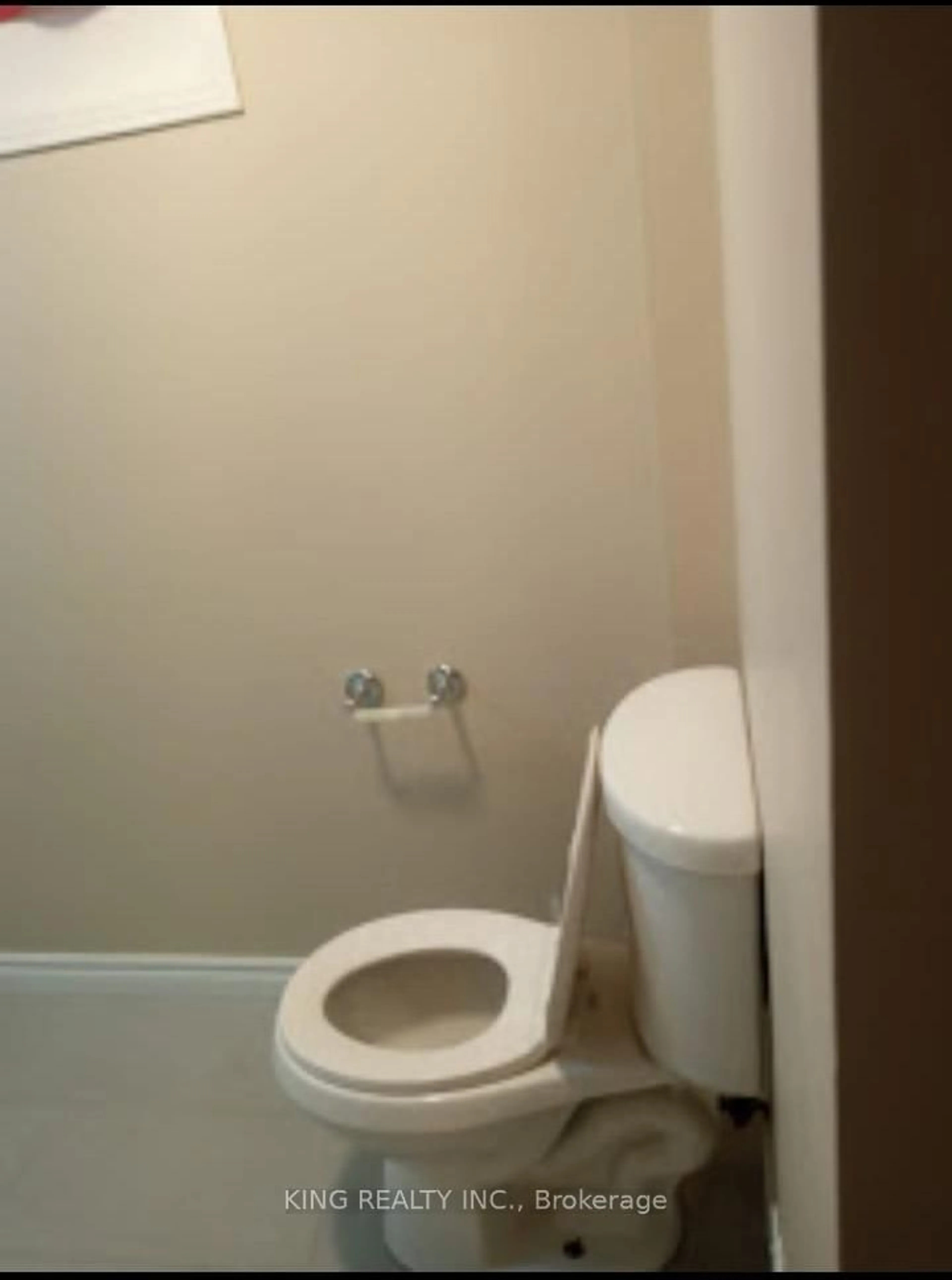 A pic of a room for 526 Grove St, Barrie Ontario L4M 5Z2