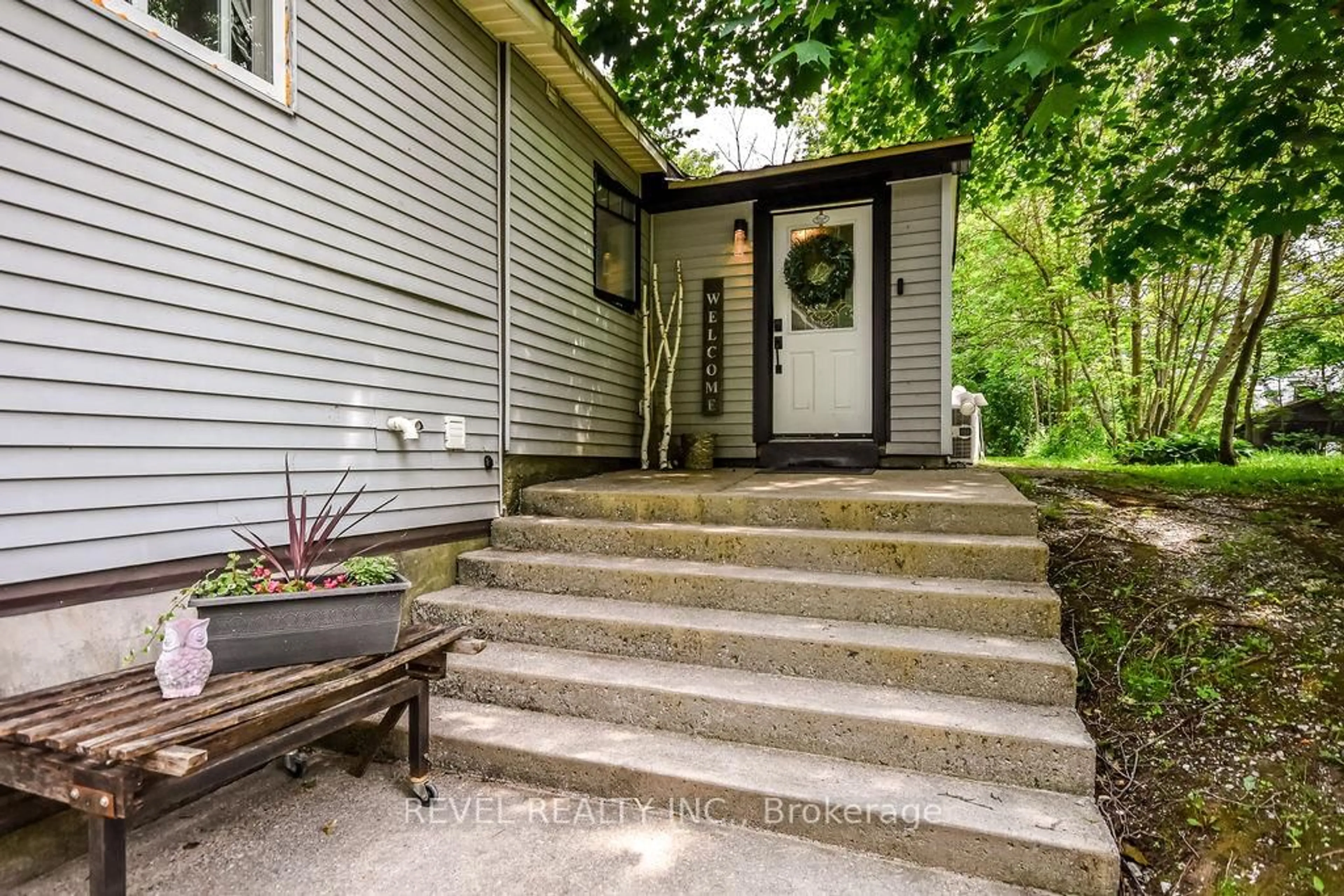 Unknown for 3267 Albany St, Severn Ontario L0K 2B0