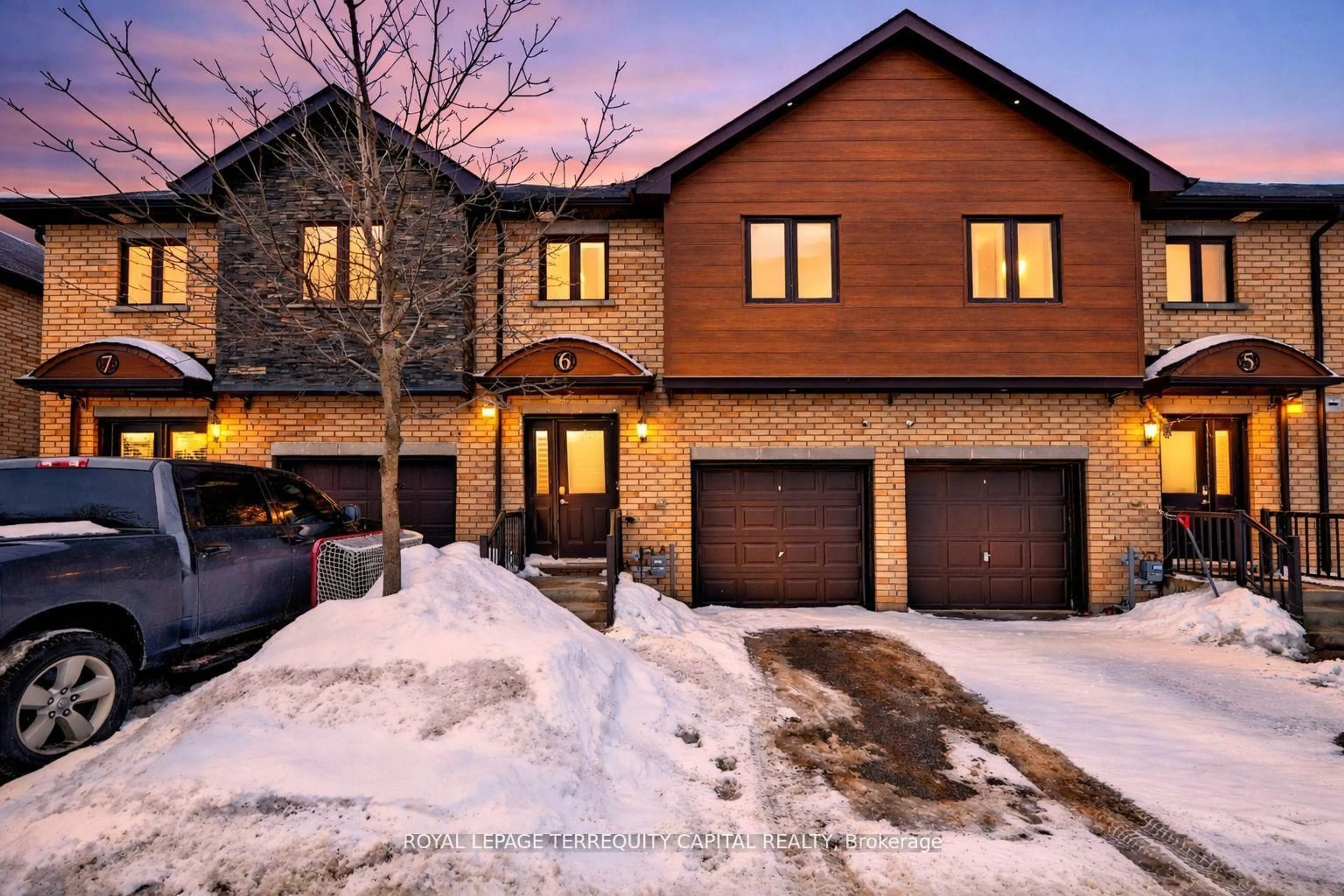 Home with brick exterior material, street for 29 Madelaine Dr #6, Barrie Ontario L9J 0G8