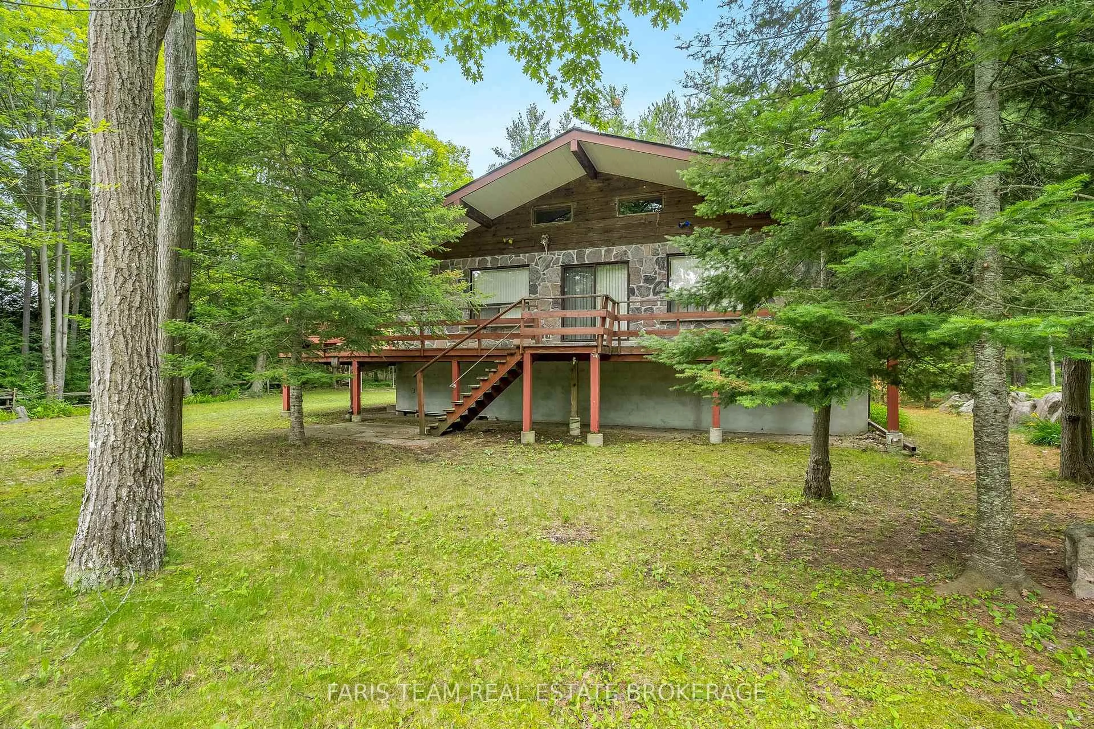 Patio, forest/trees view for 39 Rosemary Rd, Tiny Ontario L0L 2T0