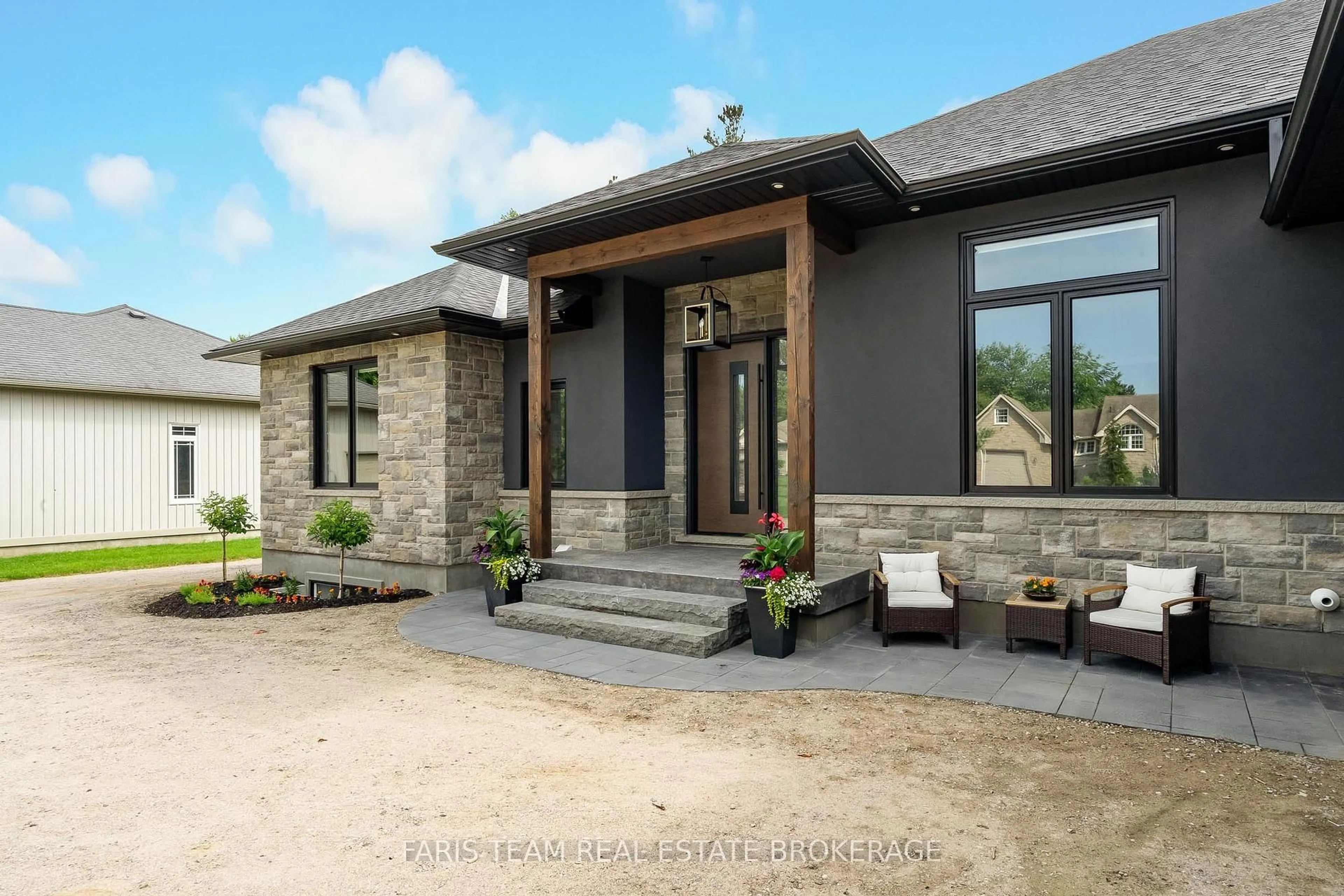 Home with brick exterior material, unknown for 7 Reynolds Rd, Tiny Ontario L0L 2T0