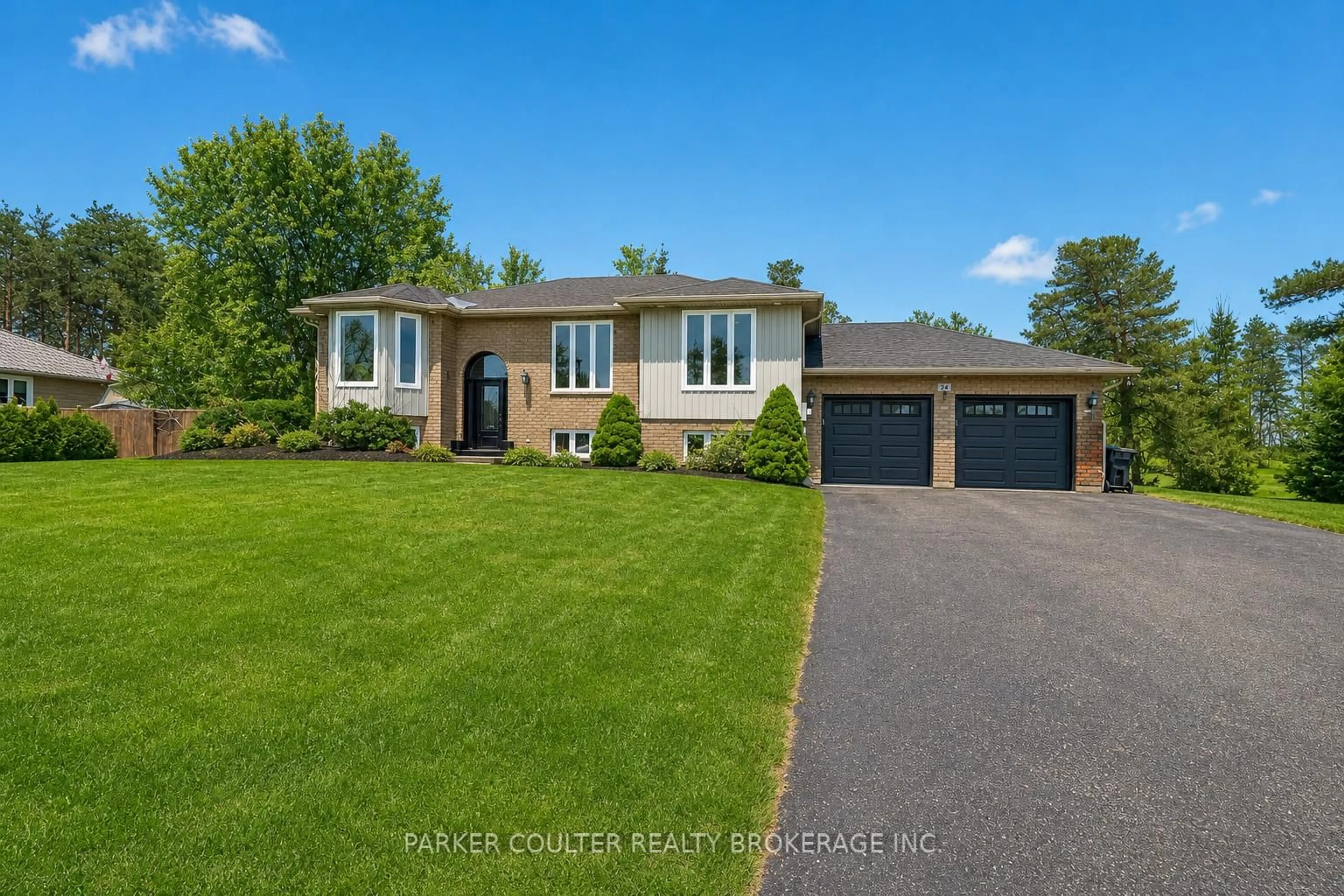 A pic from outside/outdoor area/front of a property/back of a property/a pic from drone, water/lake/river/ocean view for 24 Parr Blvd, Springwater Ontario L0M 1T0