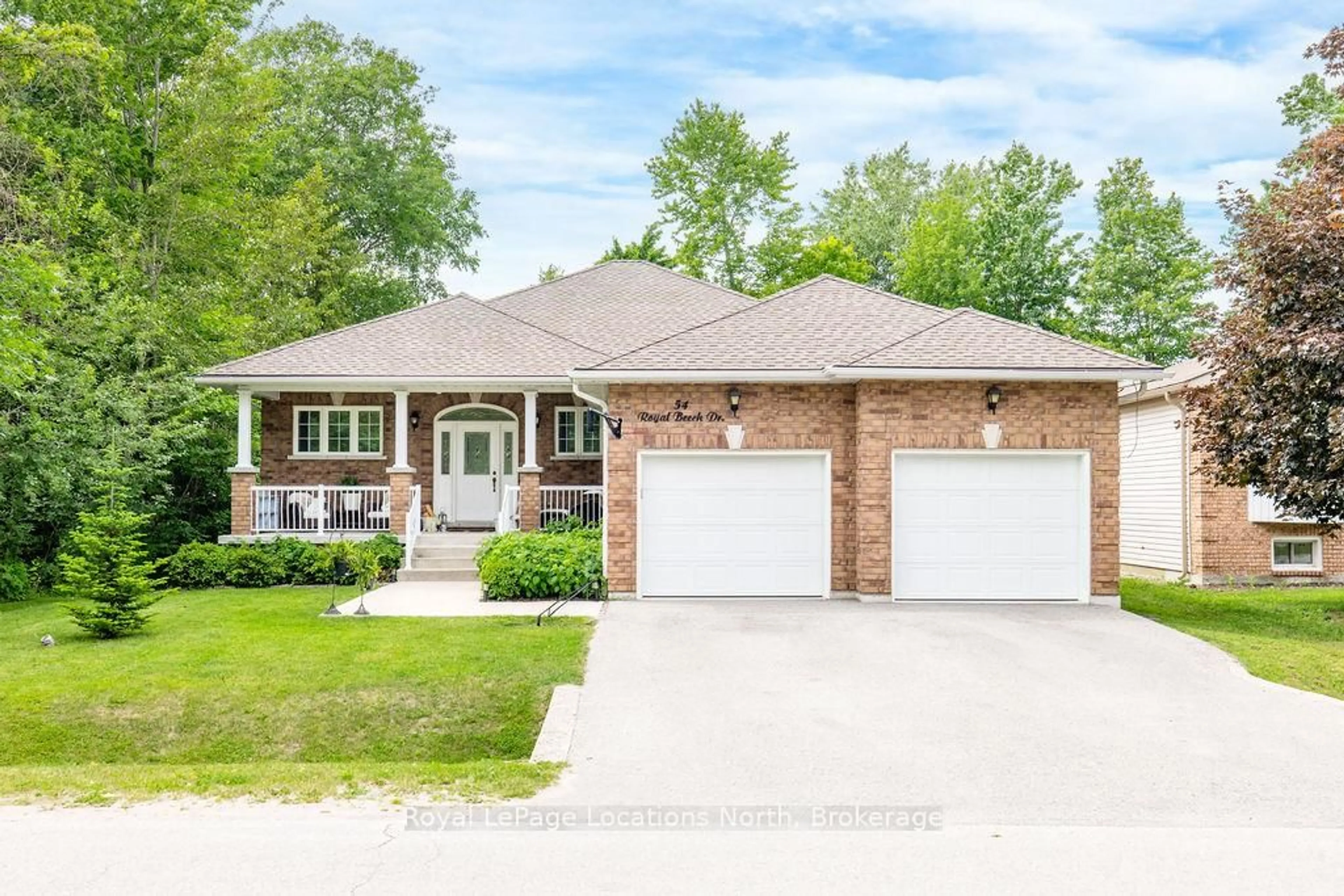 Home with brick exterior material, street for 54 ROYAL BEECH Dr, Wasaga Beach Ontario L9Z 1H3