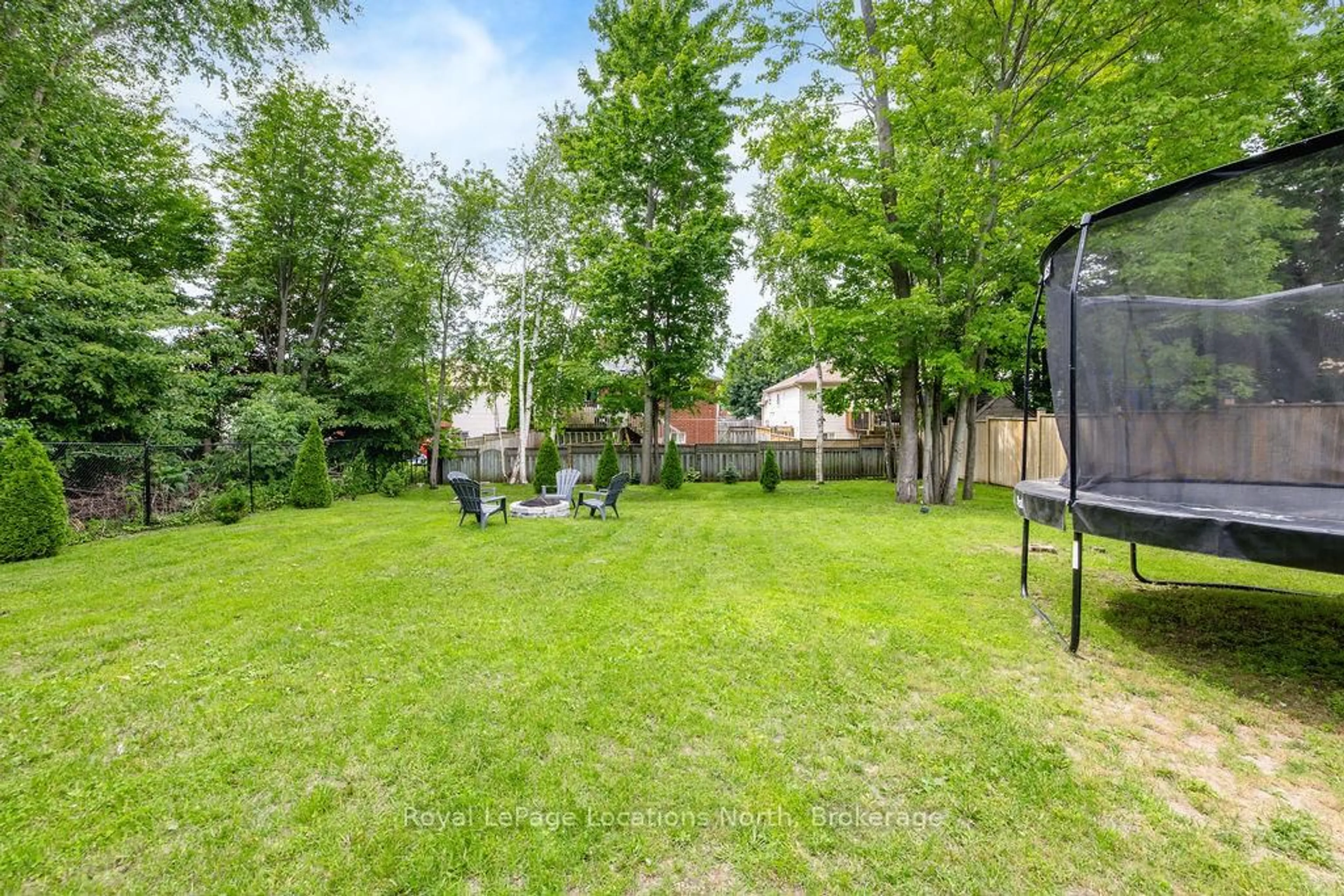 Patio, unknown for 54 ROYAL BEECH Dr, Wasaga Beach Ontario L9Z 1H3
