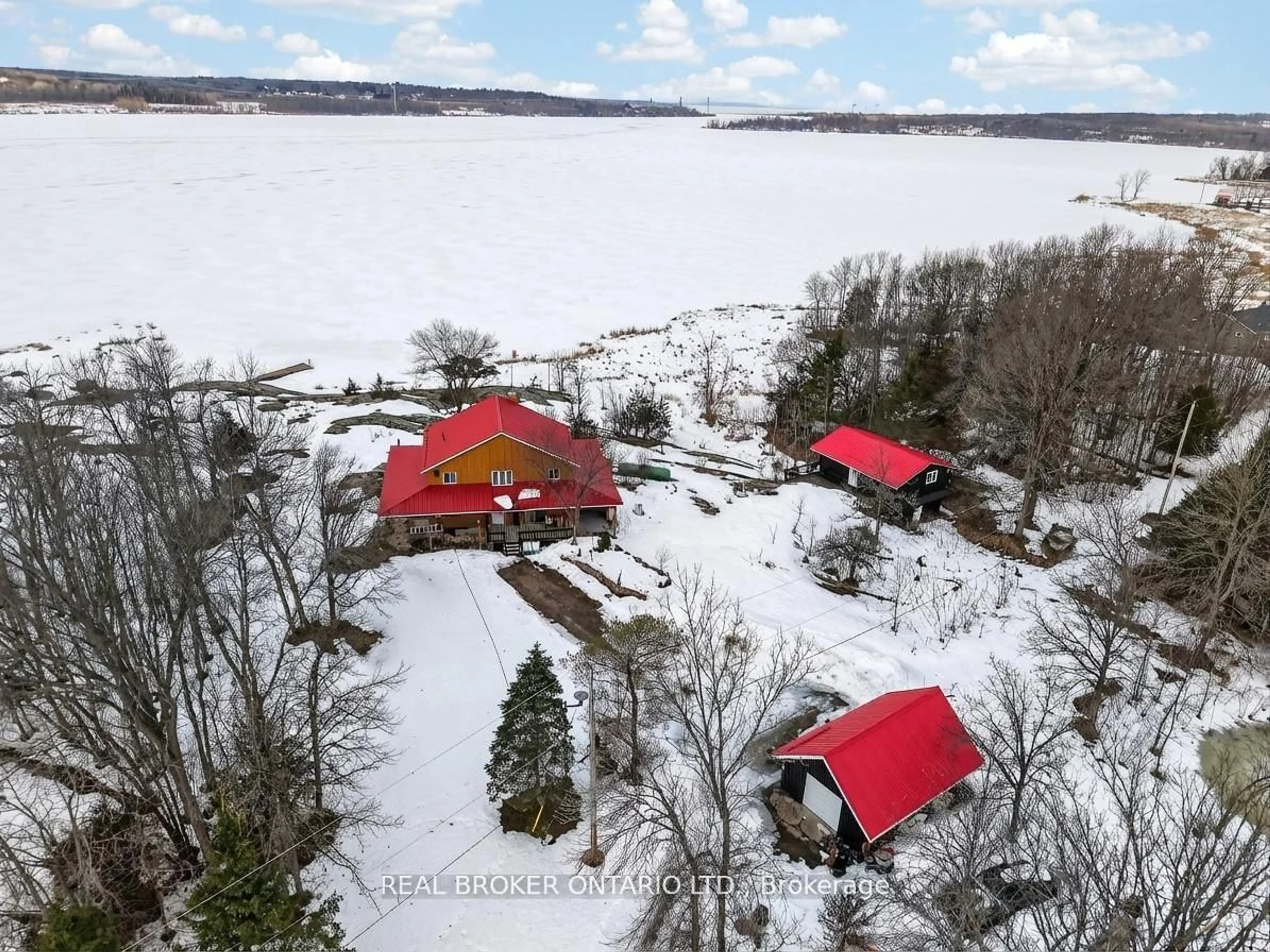 A pic from outside/outdoor area/front of a property/back of a property/a pic from drone, water/lake/river/ocean view for 1866 Tay Bay Rd, Severn Ontario L0K 1E0