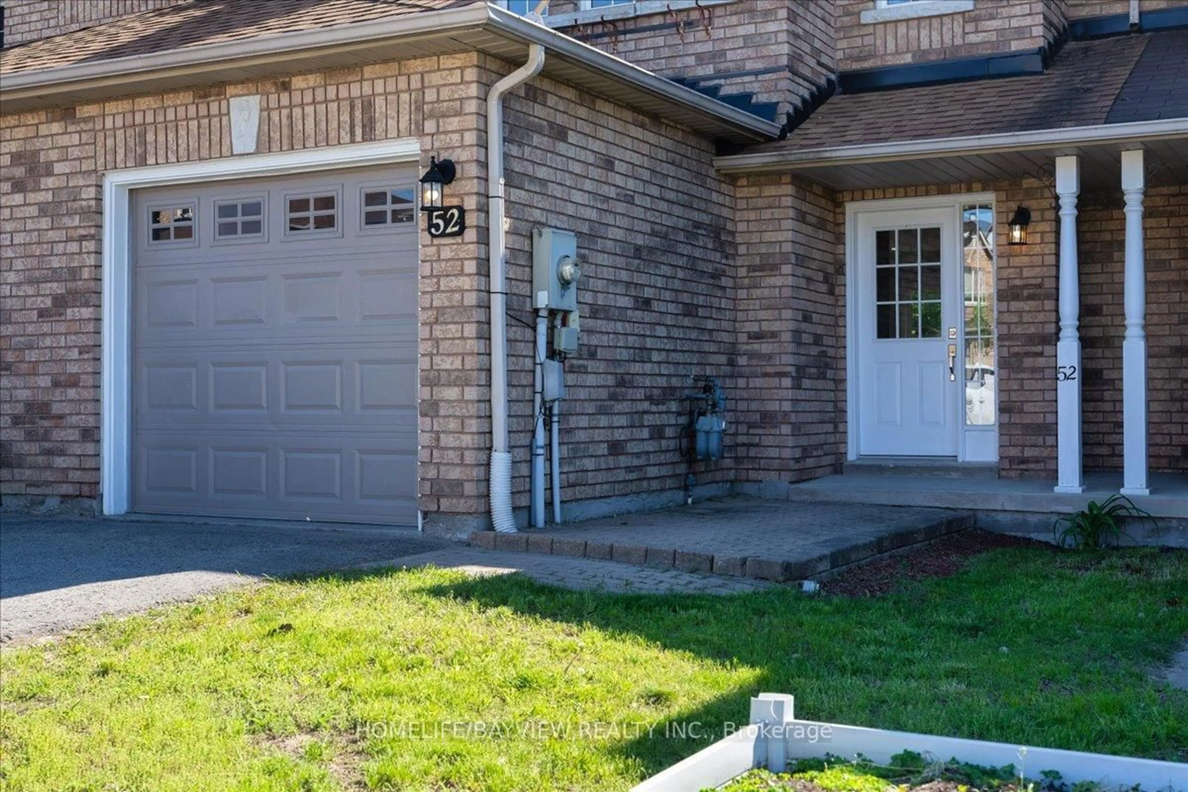 Home with brick exterior material, street for 52 Hawthorne Cres, Barrie Ontario L4N 9Y8