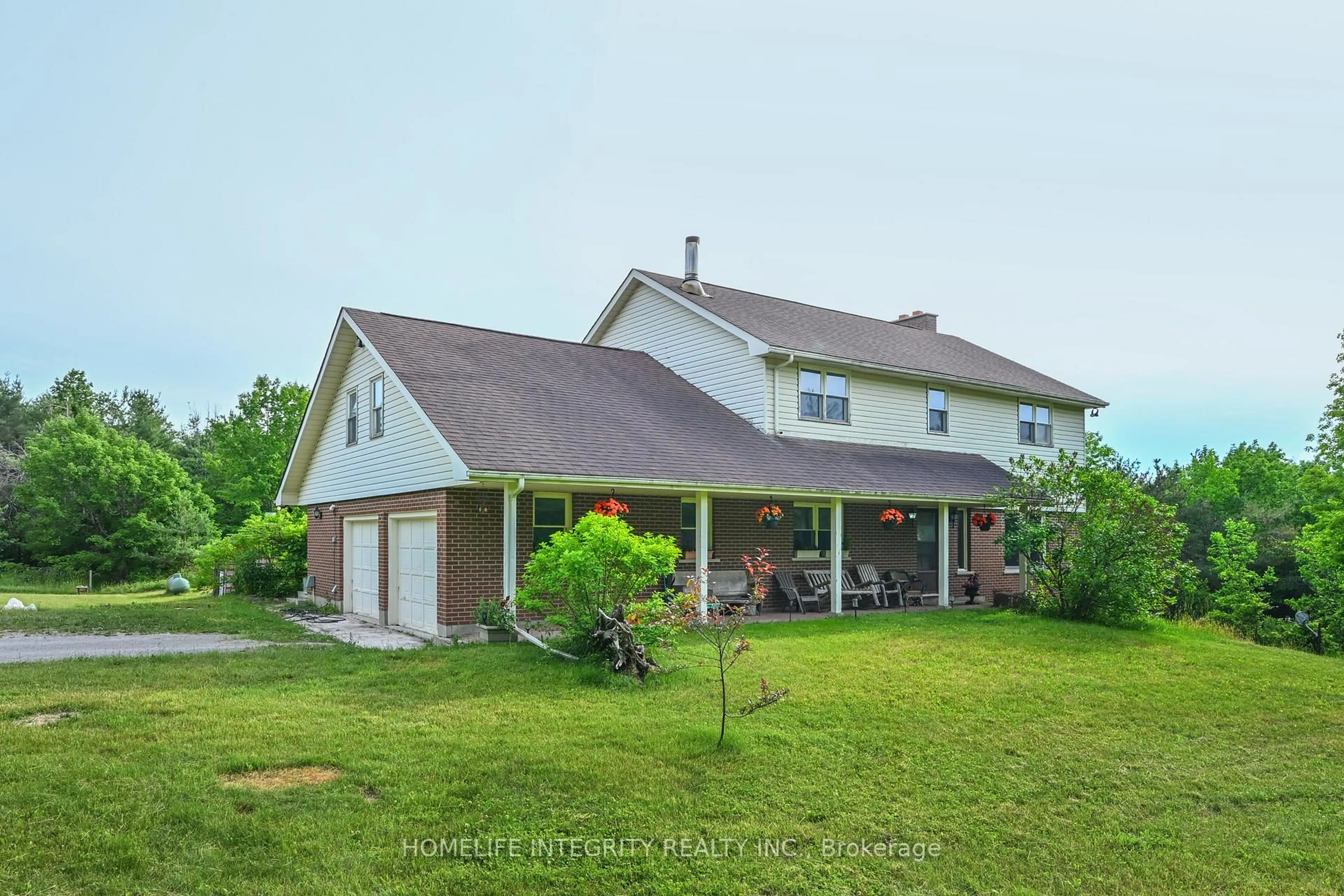 A pic from outside/outdoor area/front of a property/back of a property/a pic from drone, unknown for 4892 5 Line, Oro-Medonte Ontario L0L 1V0