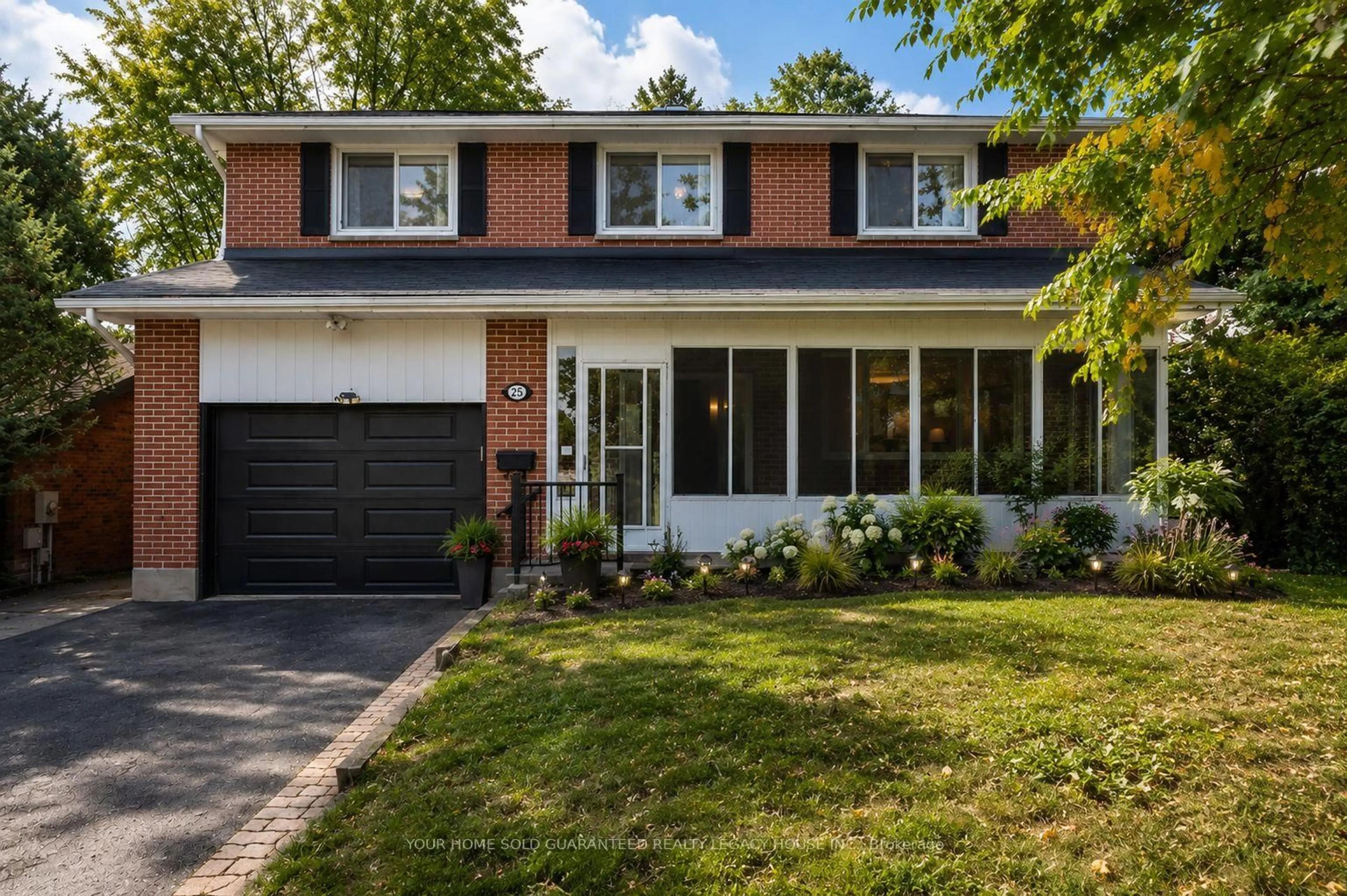 Home with brick exterior material, street for 25 Marshall St, Barrie Ontario L4N 3S4