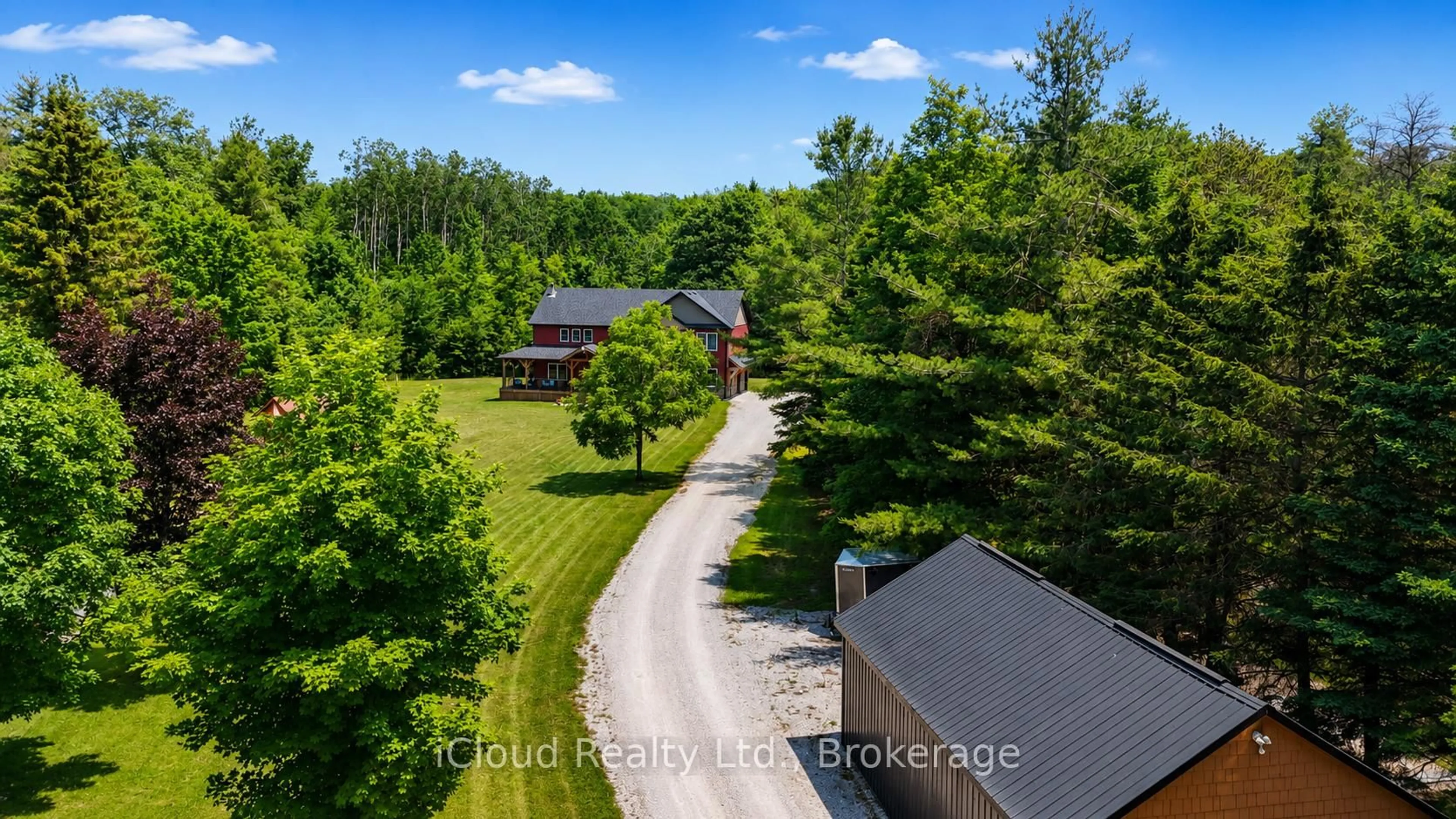 A pic from outside/outdoor area/front of a property/back of a property/a pic from drone, unknown for 2091 Dwyer Rd, Springwater Ontario L9X 1L7