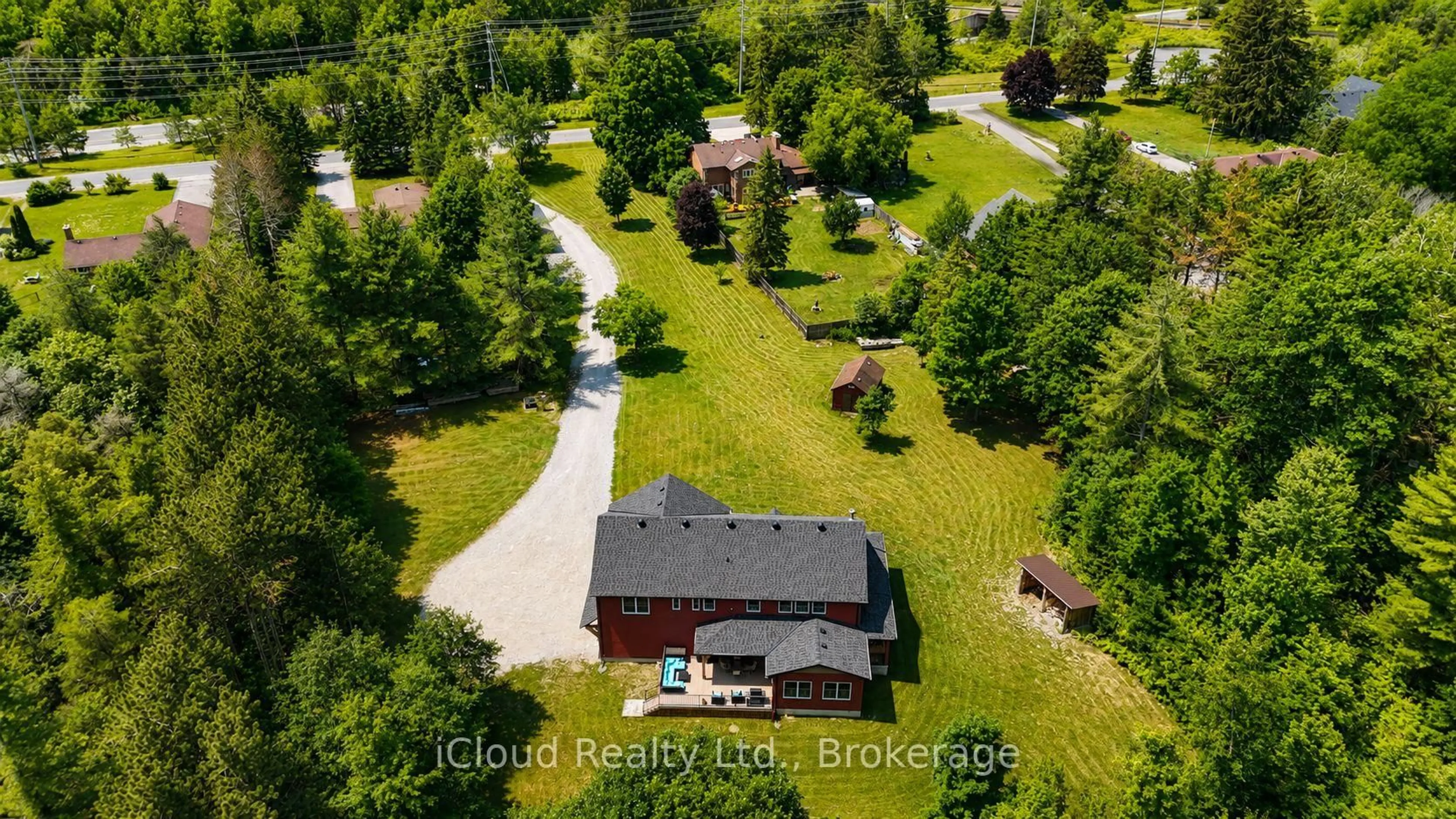 A pic from outside/outdoor area/front of a property/back of a property/a pic from drone, unknown for 2091 Dwyer Rd, Springwater Ontario L9X 1L7