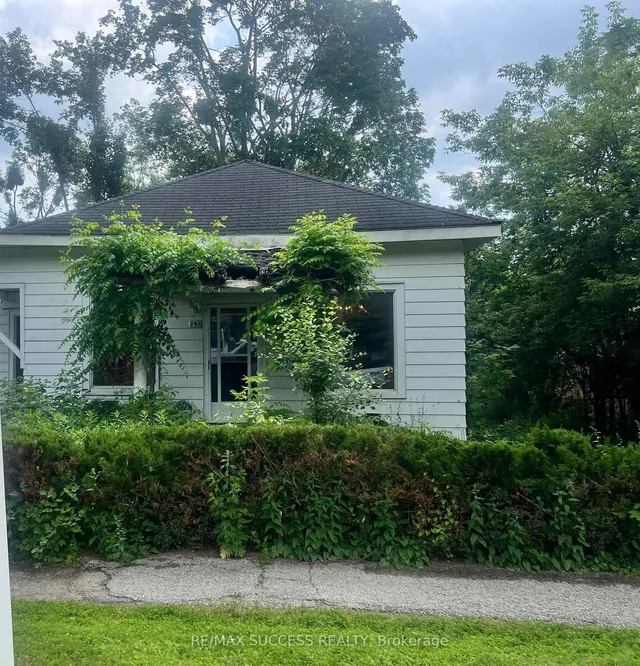 243 Harvey St, Orillia 2