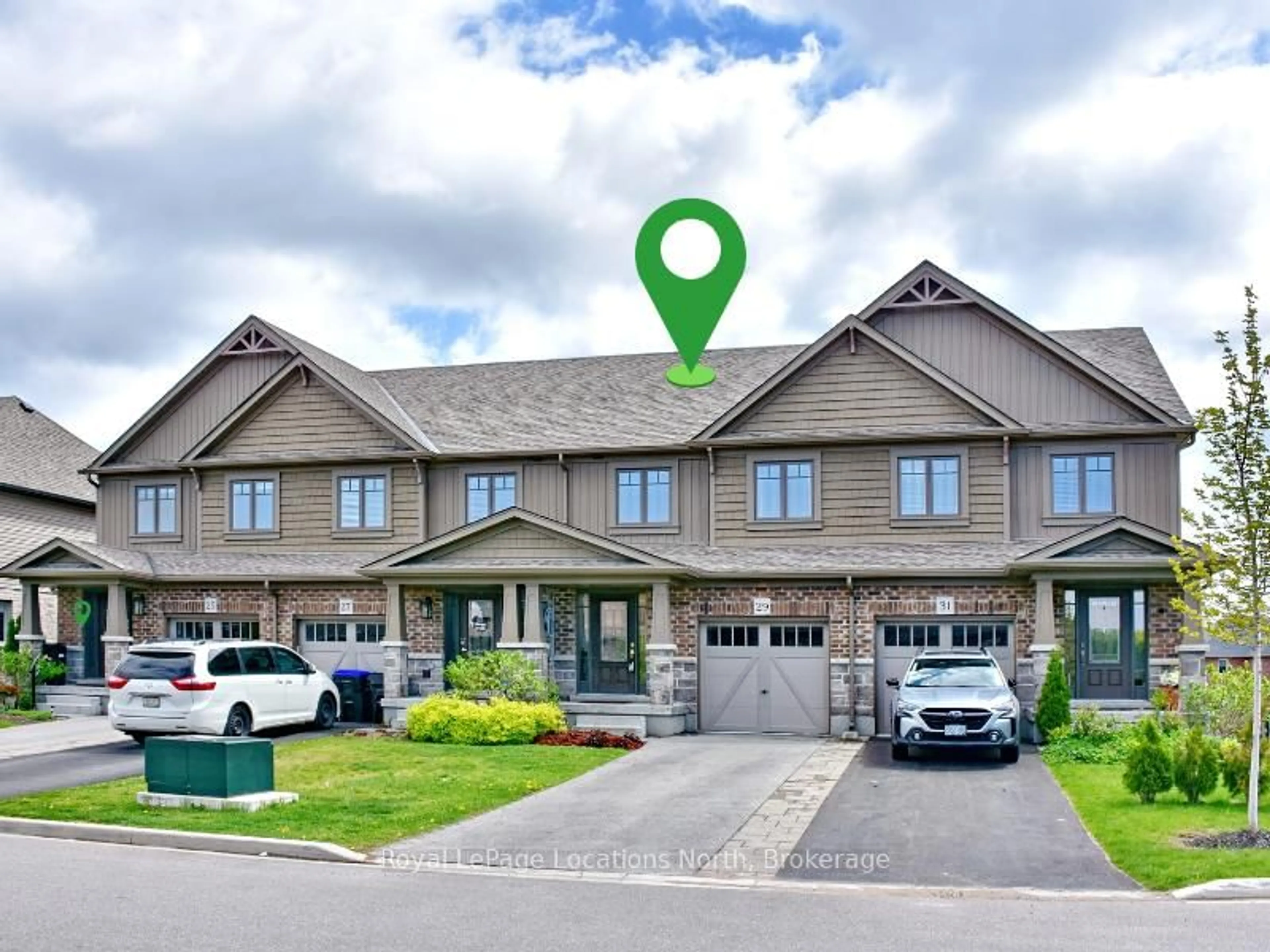 A pic from outside/outdoor area/front of a property/back of a property/a pic from drone, street for 29 Archer Ave, Collingwood Ontario L9Y 3B7