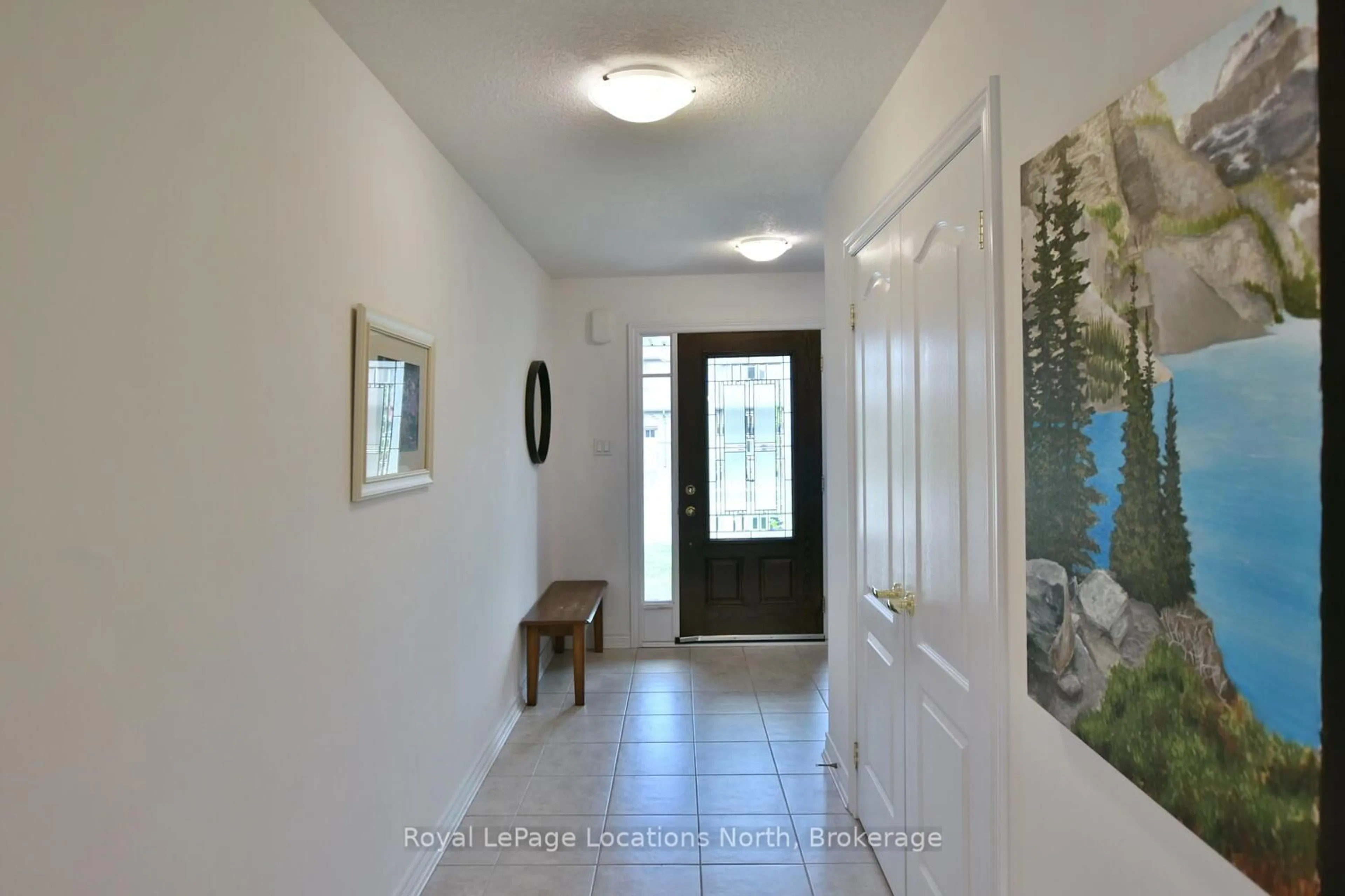 Indoor entryway for 29 Archer Ave, Collingwood Ontario L9Y 3B7