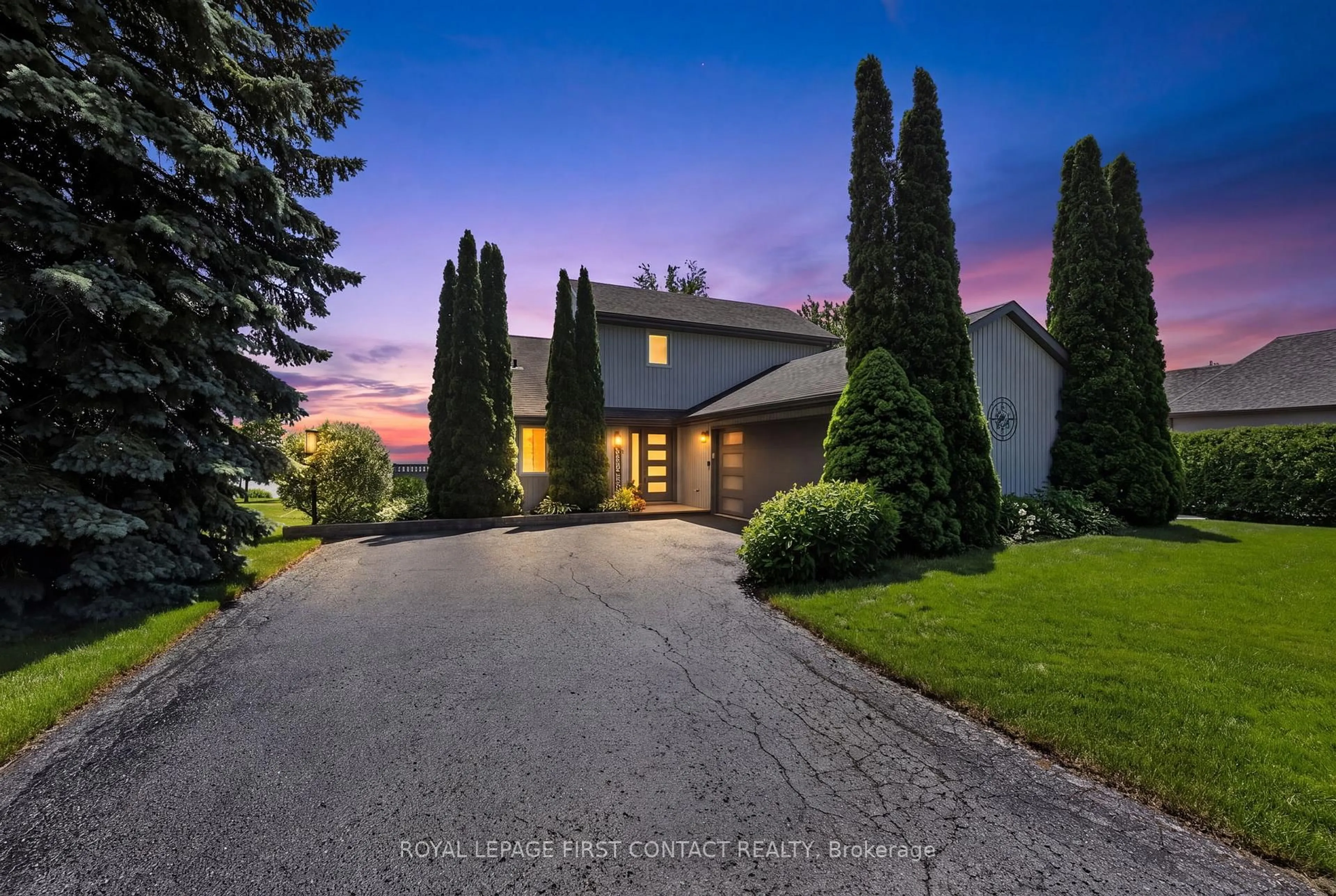 A pic from outside/outdoor area/front of a property/back of a property/a pic from drone, street for 167 Lakeshore Rd, Oro-Medonte Ontario L0L 2E0