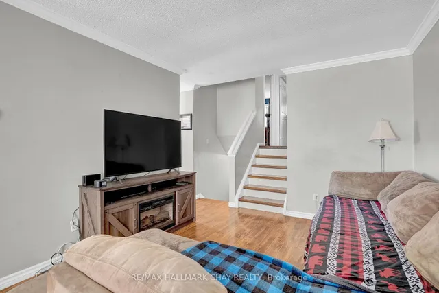 16 Austen Lane, Barrie 5