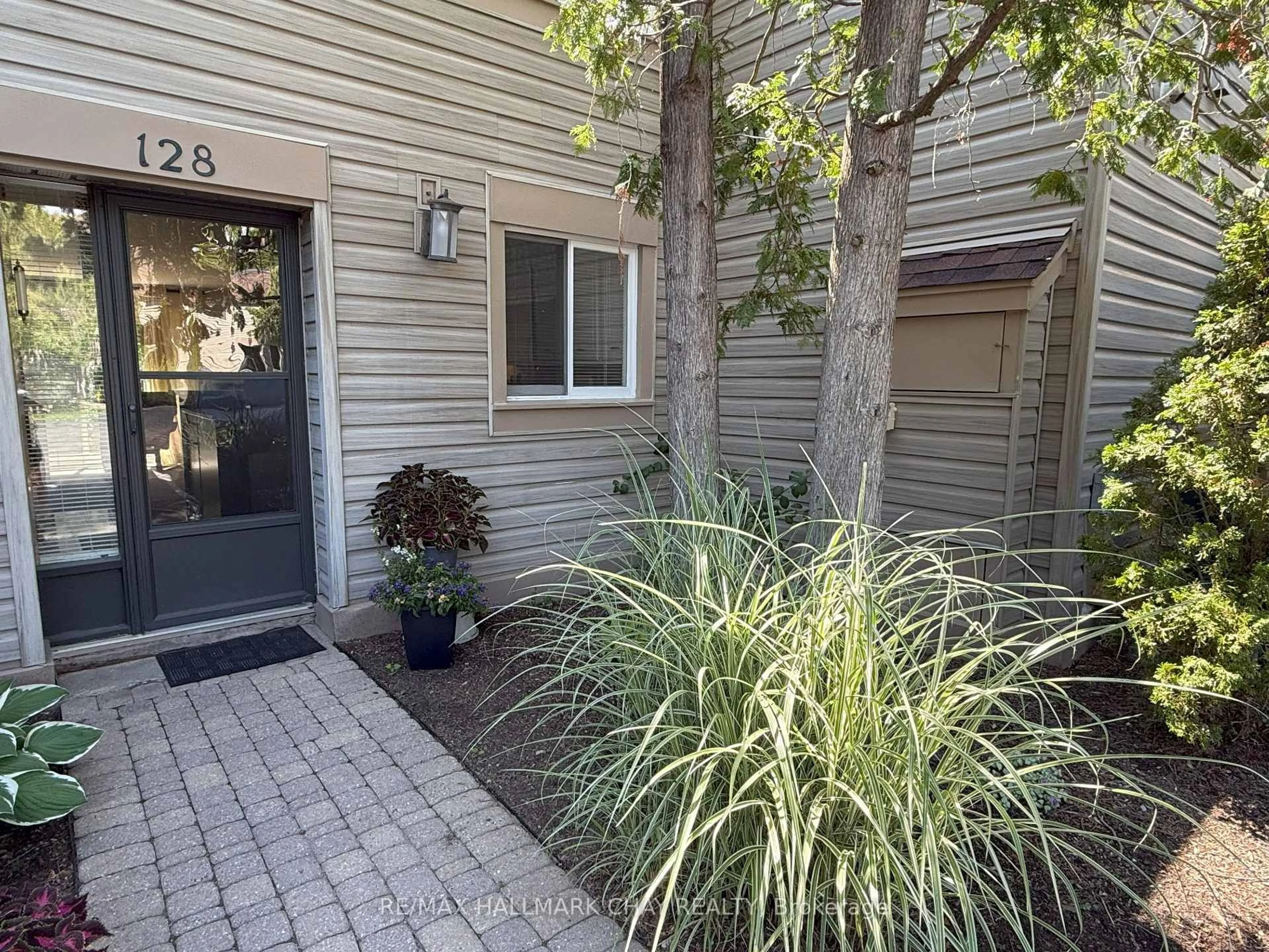 Unknown for 128 Escarpment Cres #18, Collingwood Ontario L9Y 5B4