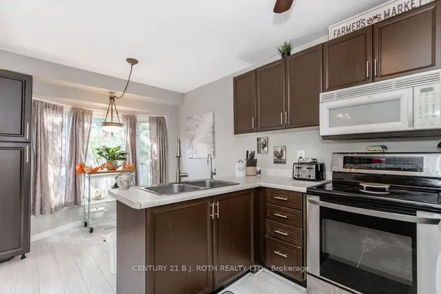 99 CARDINAL St, Barrie 5