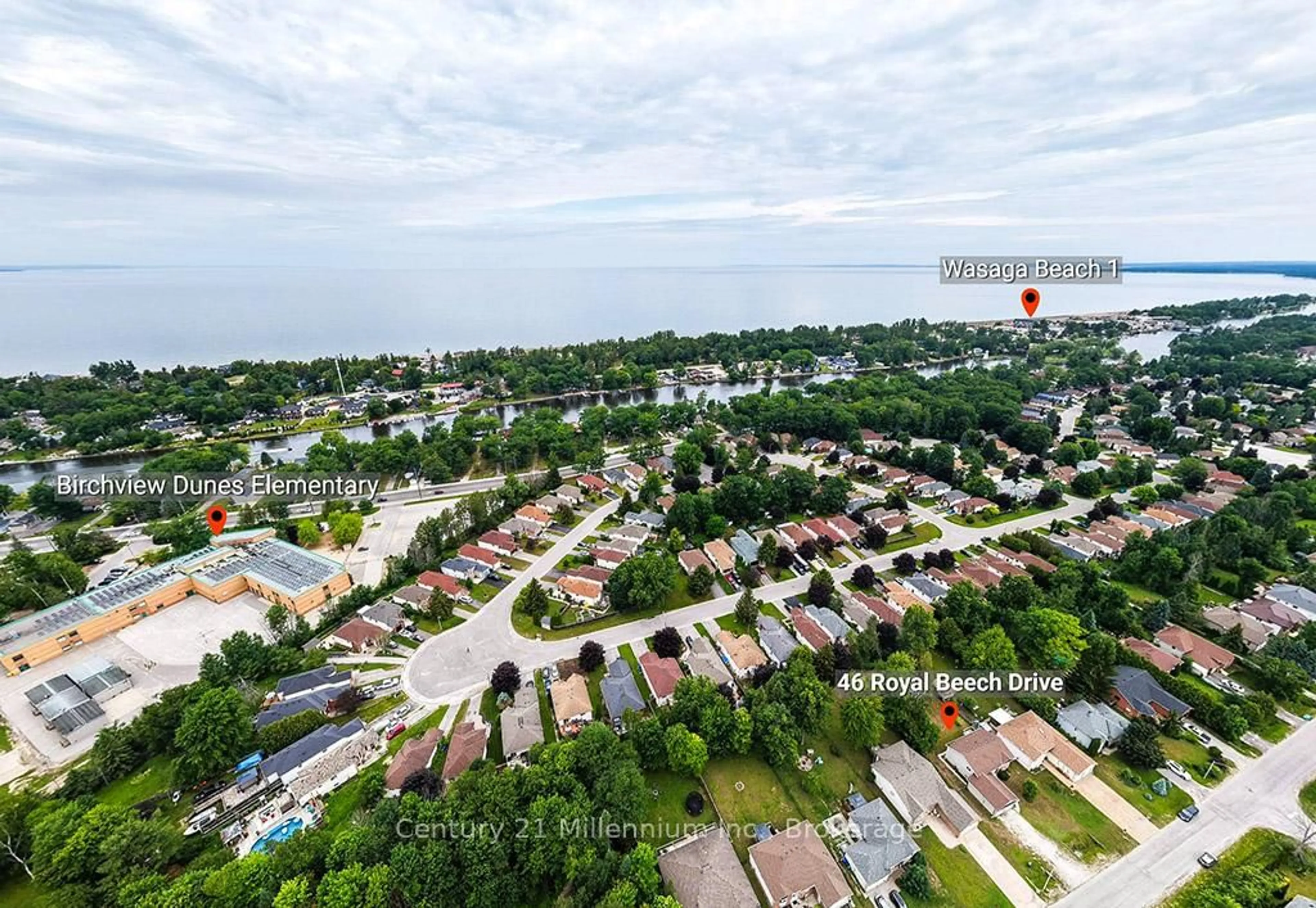 A pic from outside/outdoor area/front of a property/back of a property/a pic from drone, water/lake/river/ocean view for 46 Royal Beech Dr, Wasaga Beach Ontario L9Z 1H2