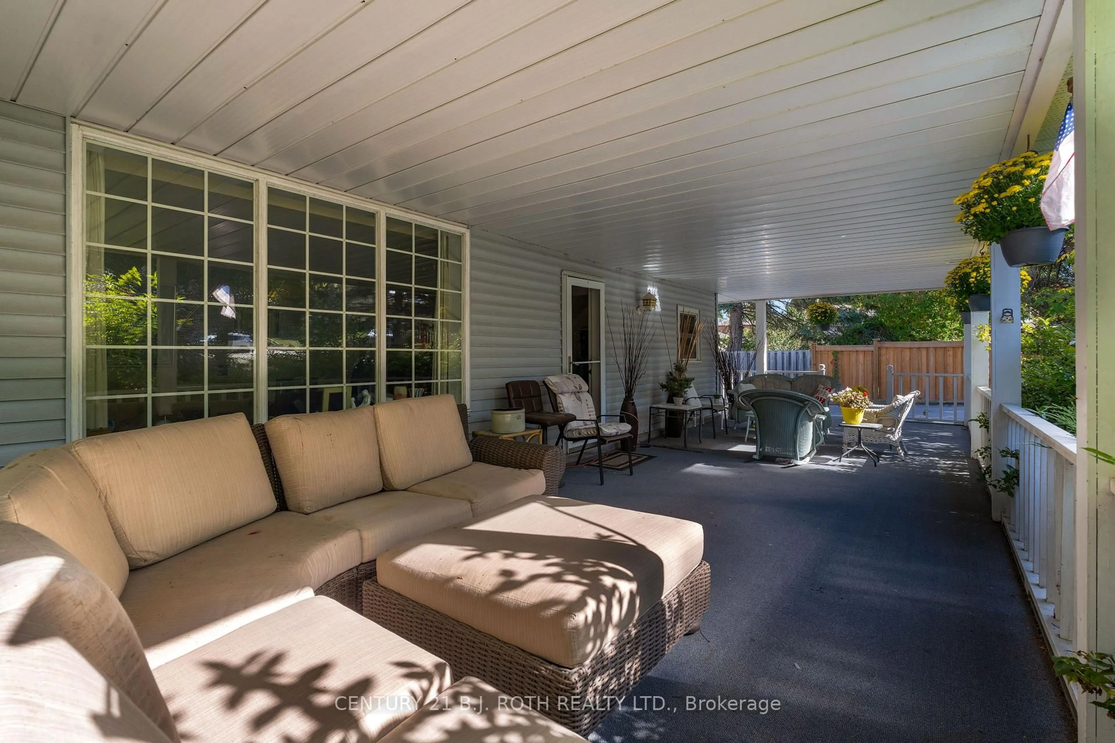 Patio, water/lake/river/ocean view for 70 Baldwin Lane, Barrie Ontario L4N 2W3