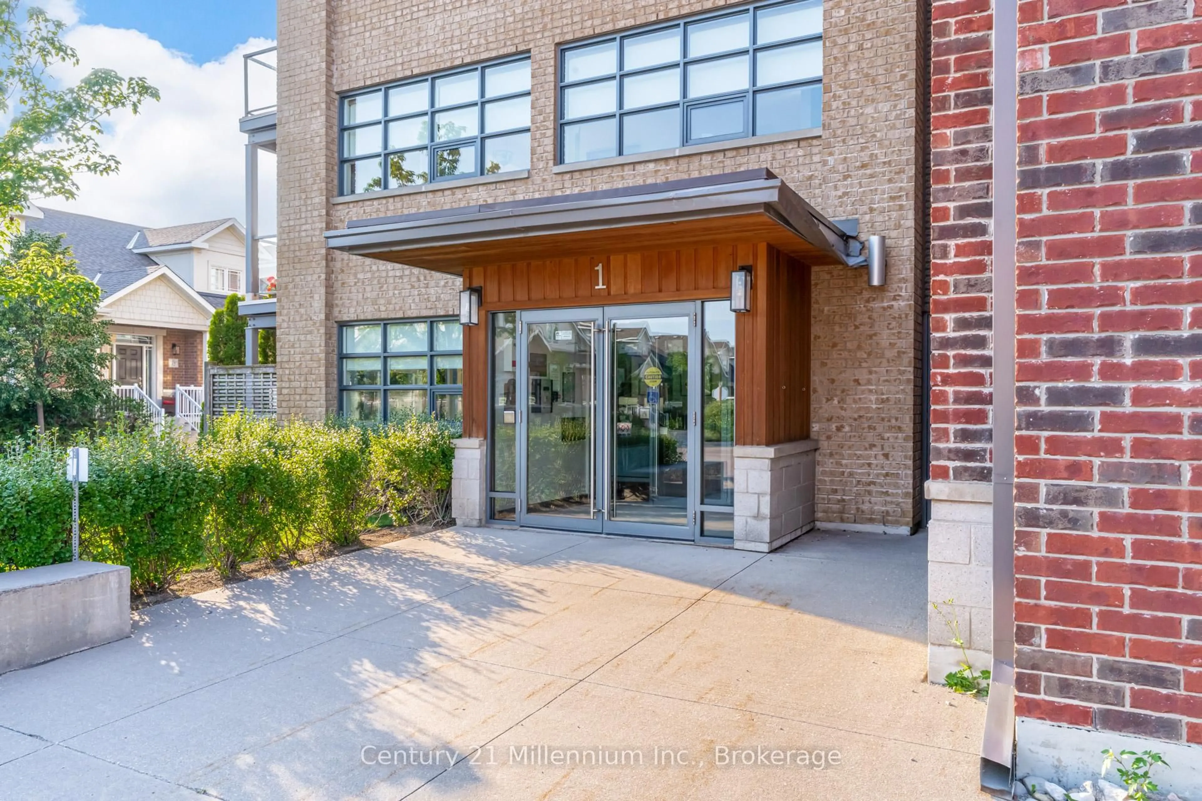 Unknown for 1 Shipyard Lane #209, Collingwood Ontario L9Y 0W2