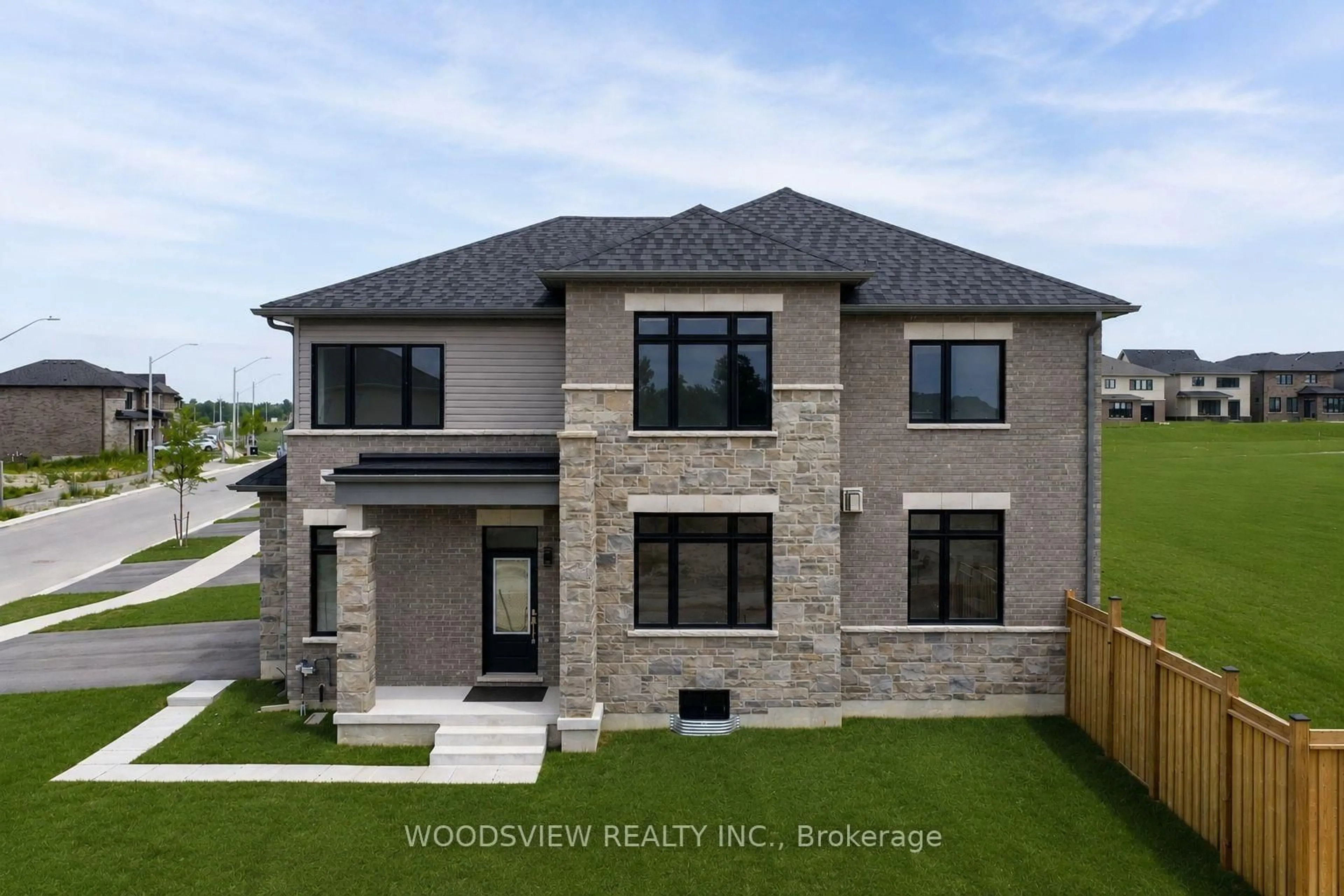 Home with brick exterior material, mountain view for 91 Thicketwood Ave, Barrie Ontario L9J 0W8