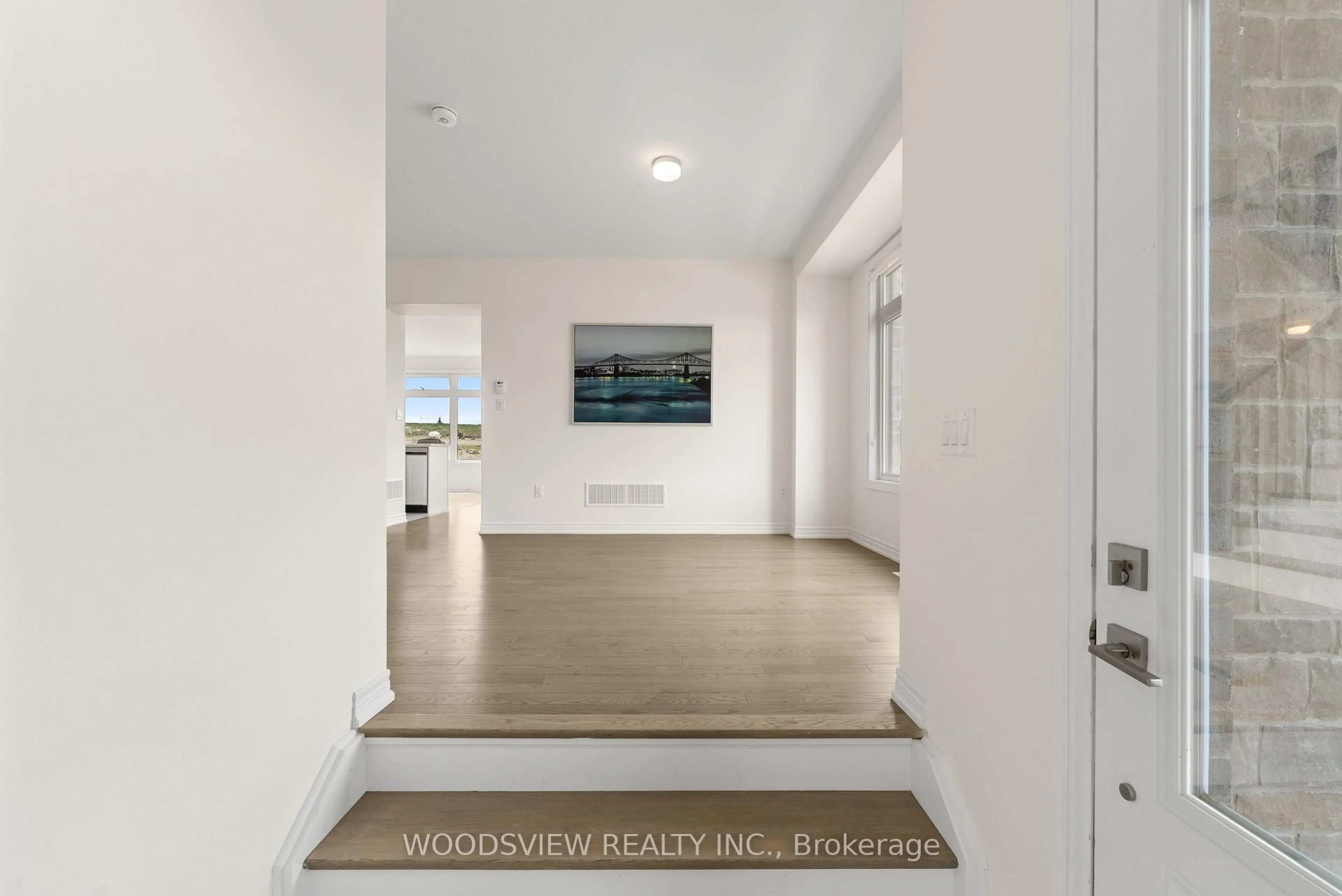 Indoor entryway for 91 Thicketwood Ave, Barrie Ontario L9J 0W8