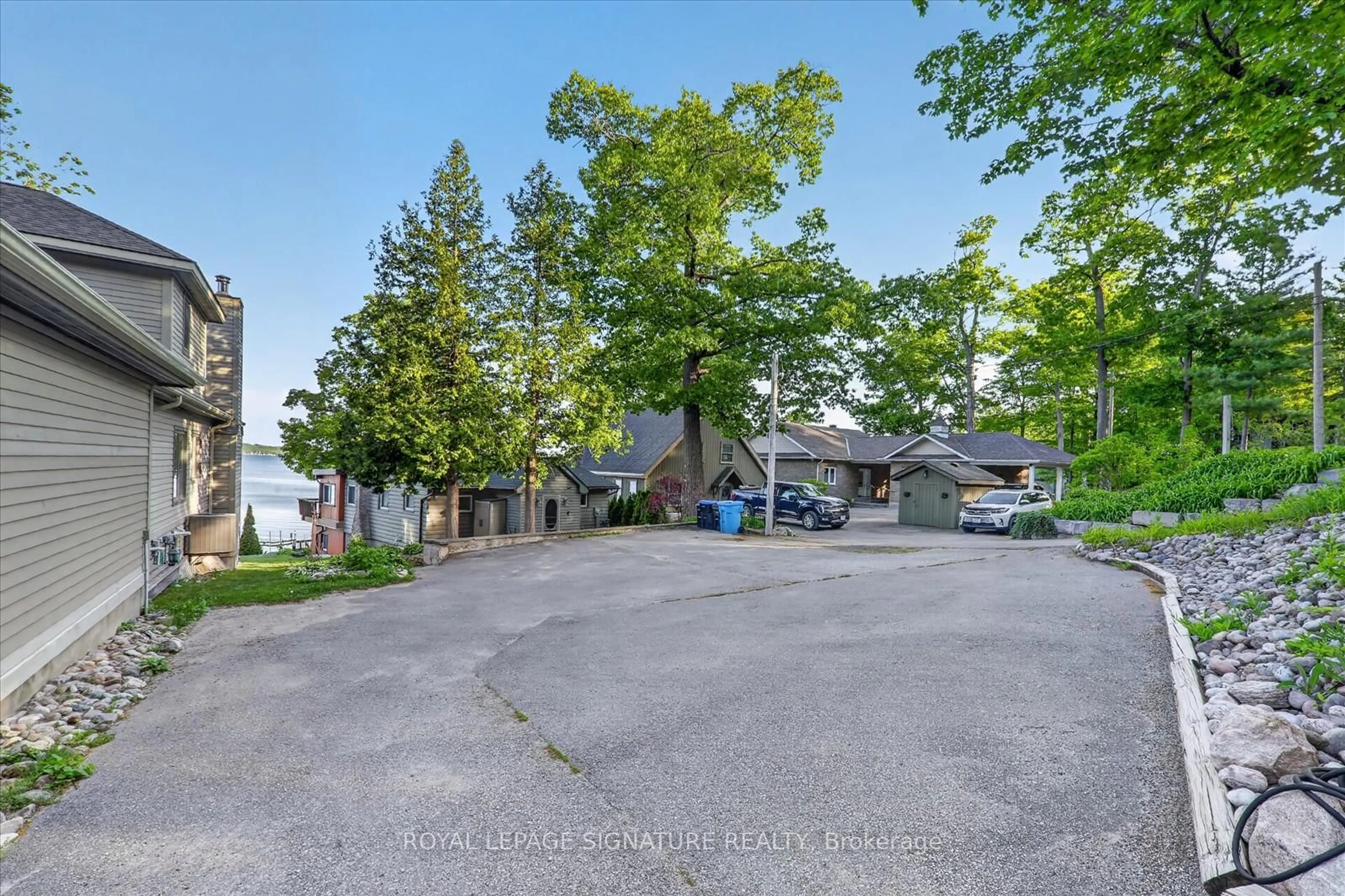 Patio, water/lake/river/ocean view for 427 Mundys Bay Rd, Midland Ontario L4R 5H1