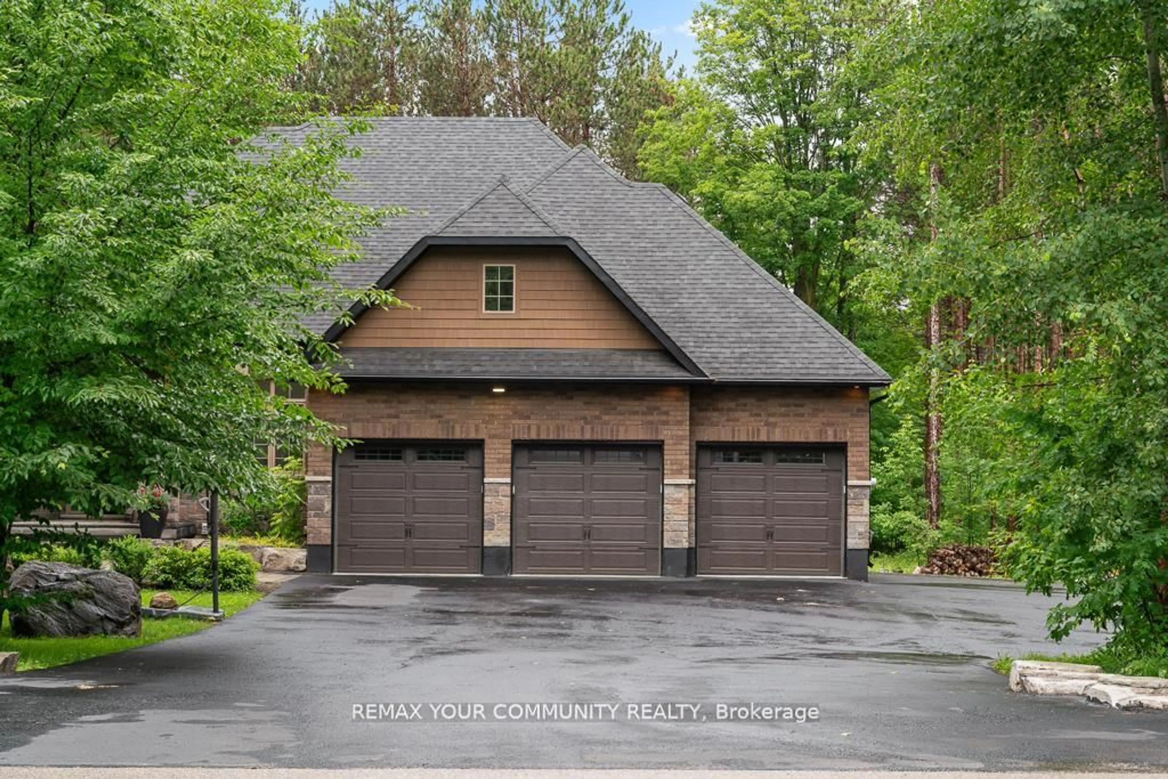 Home with brick exterior material, unknown for 38 Windermere Circ, Tay Ontario L4R 0C3