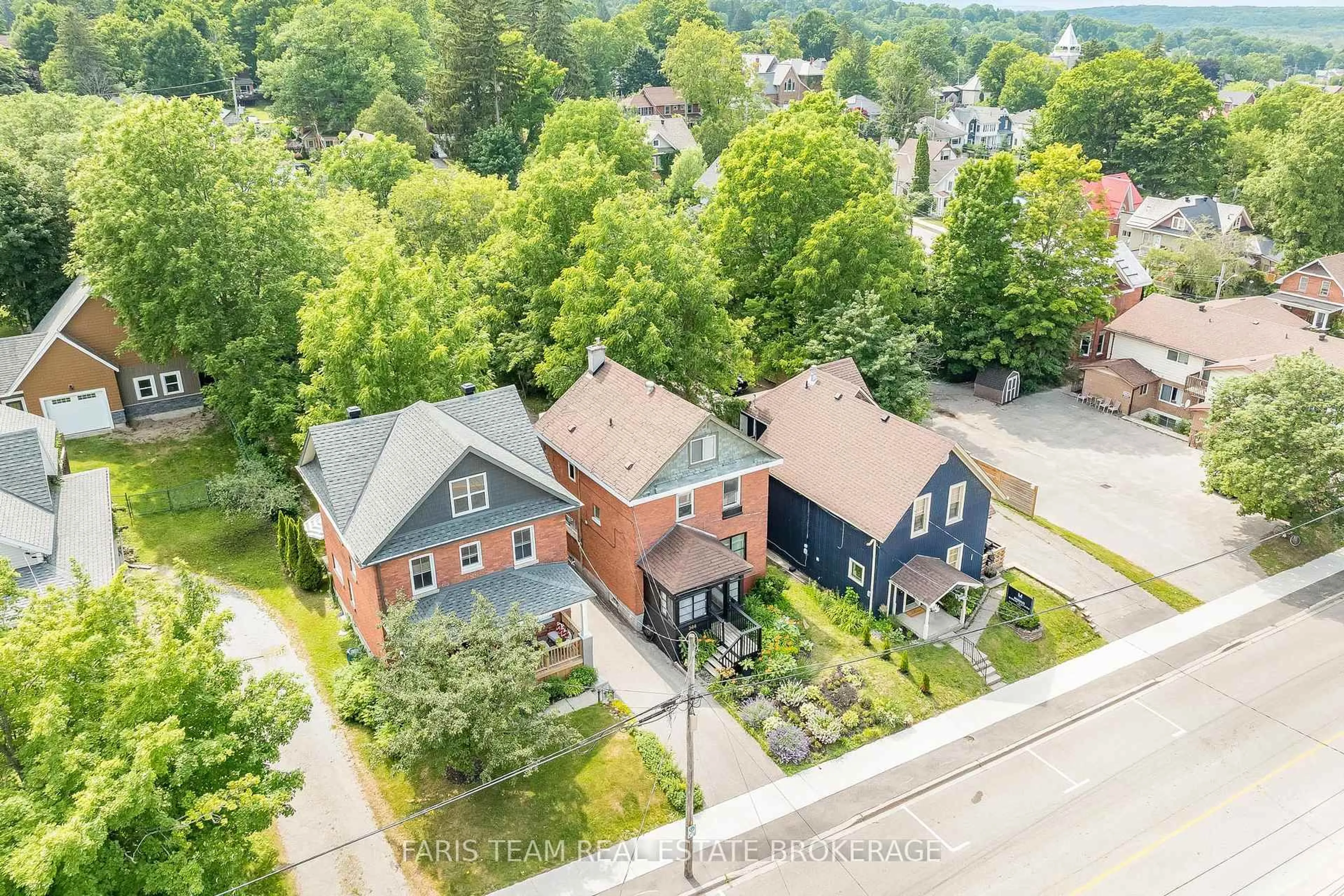 A pic from outside/outdoor area/front of a property/back of a property/a pic from drone, street for 344 First St, Midland Ontario L4R 3P2