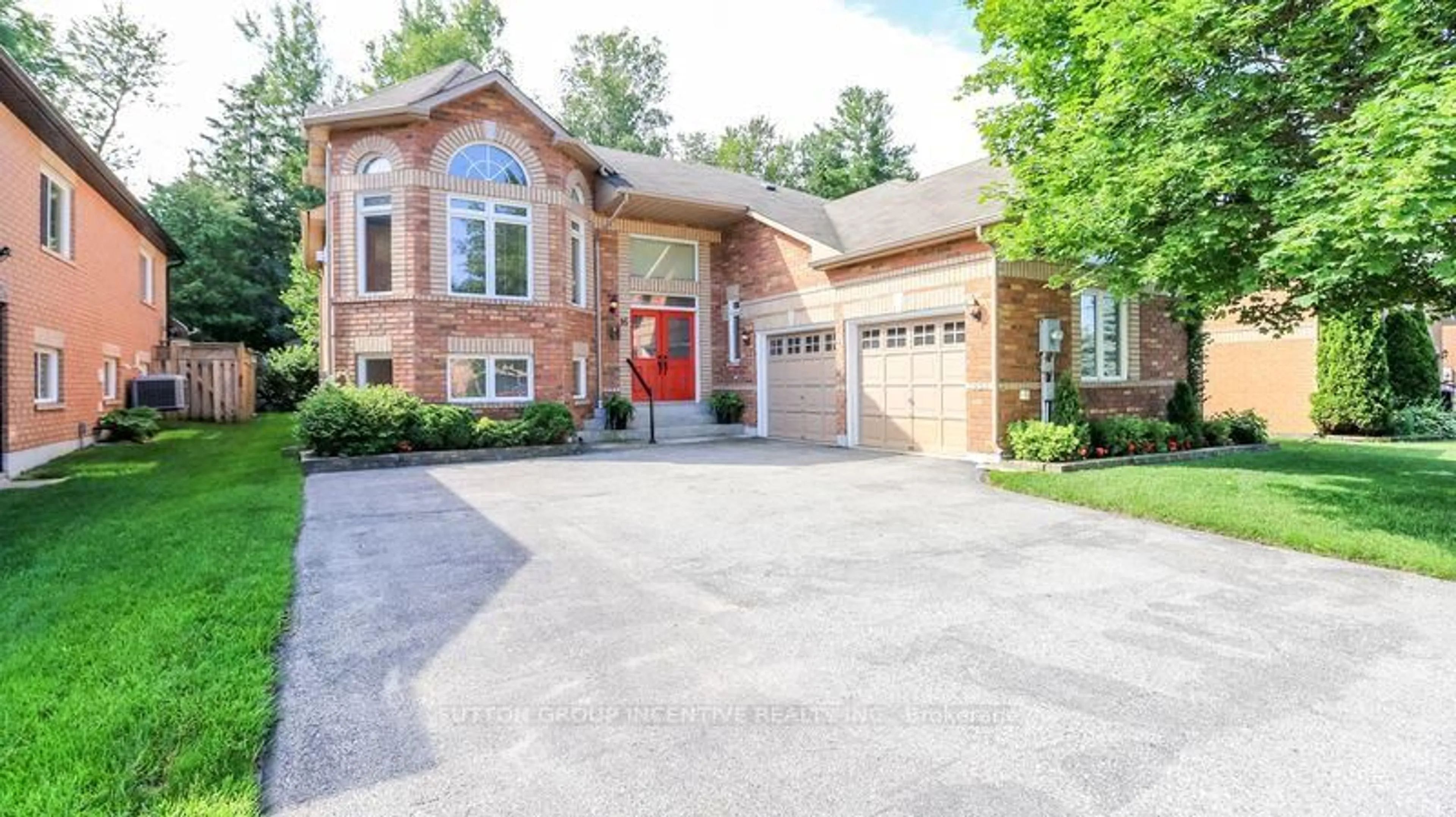 Home with brick exterior material, street for 16 Cherry Sands Cres, Wasaga Beach Ontario L9Z 1P5