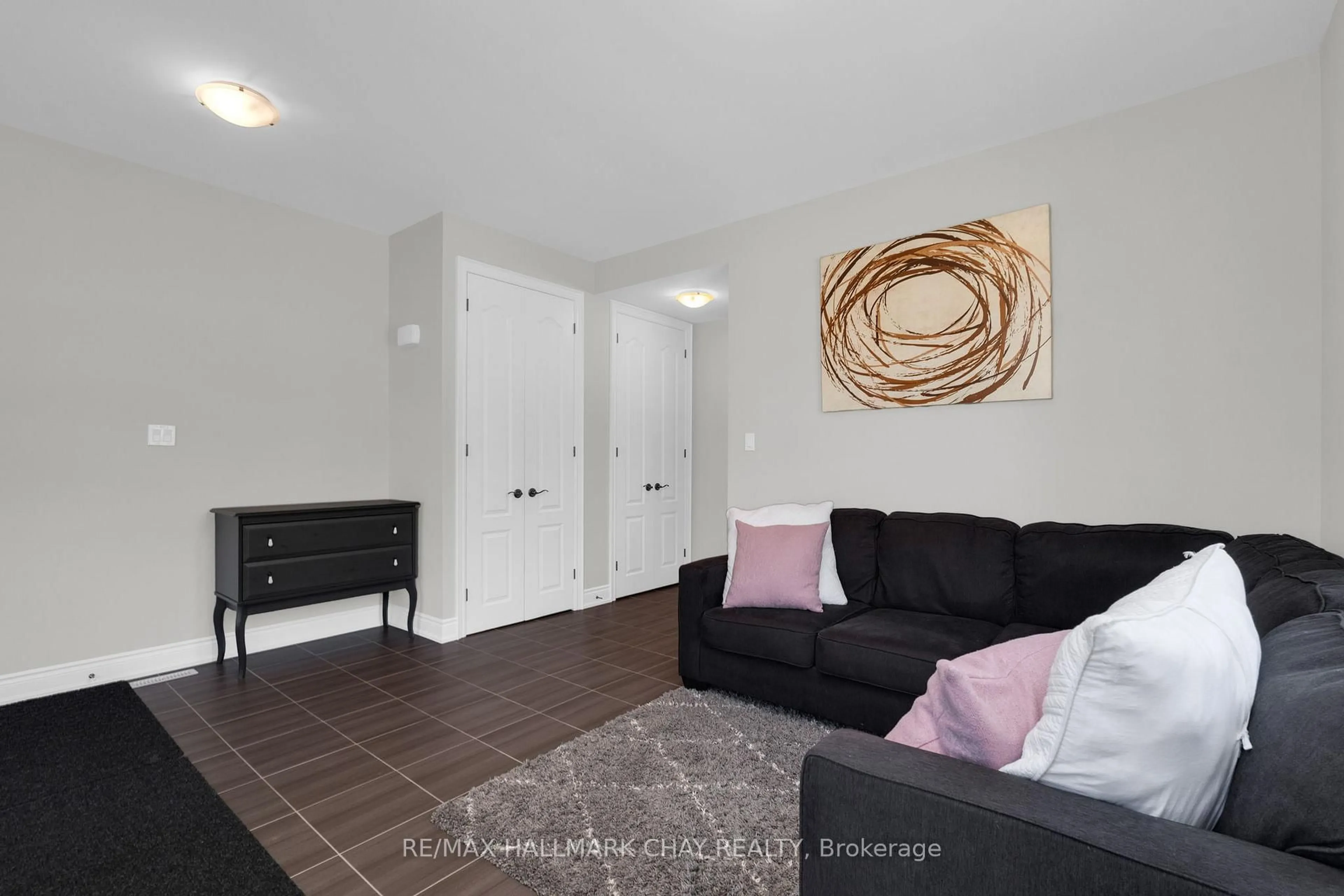 Living room with furniture, unknown for 69 Prince George Cres, Barrie Ontario L4N 0K9