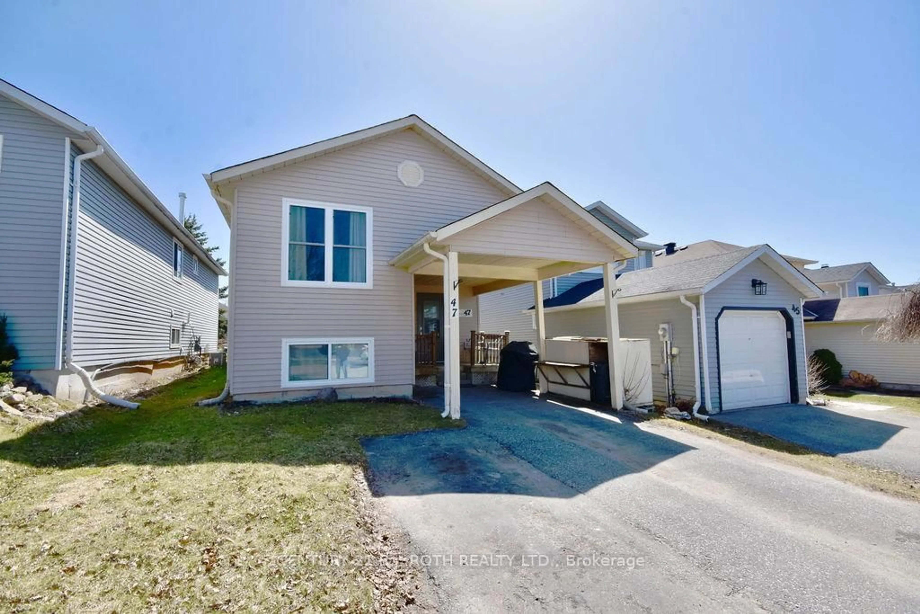Home with vinyl exterior material, street for 47 D'ambrosio Dr, Barrie Ontario L4N 6V6