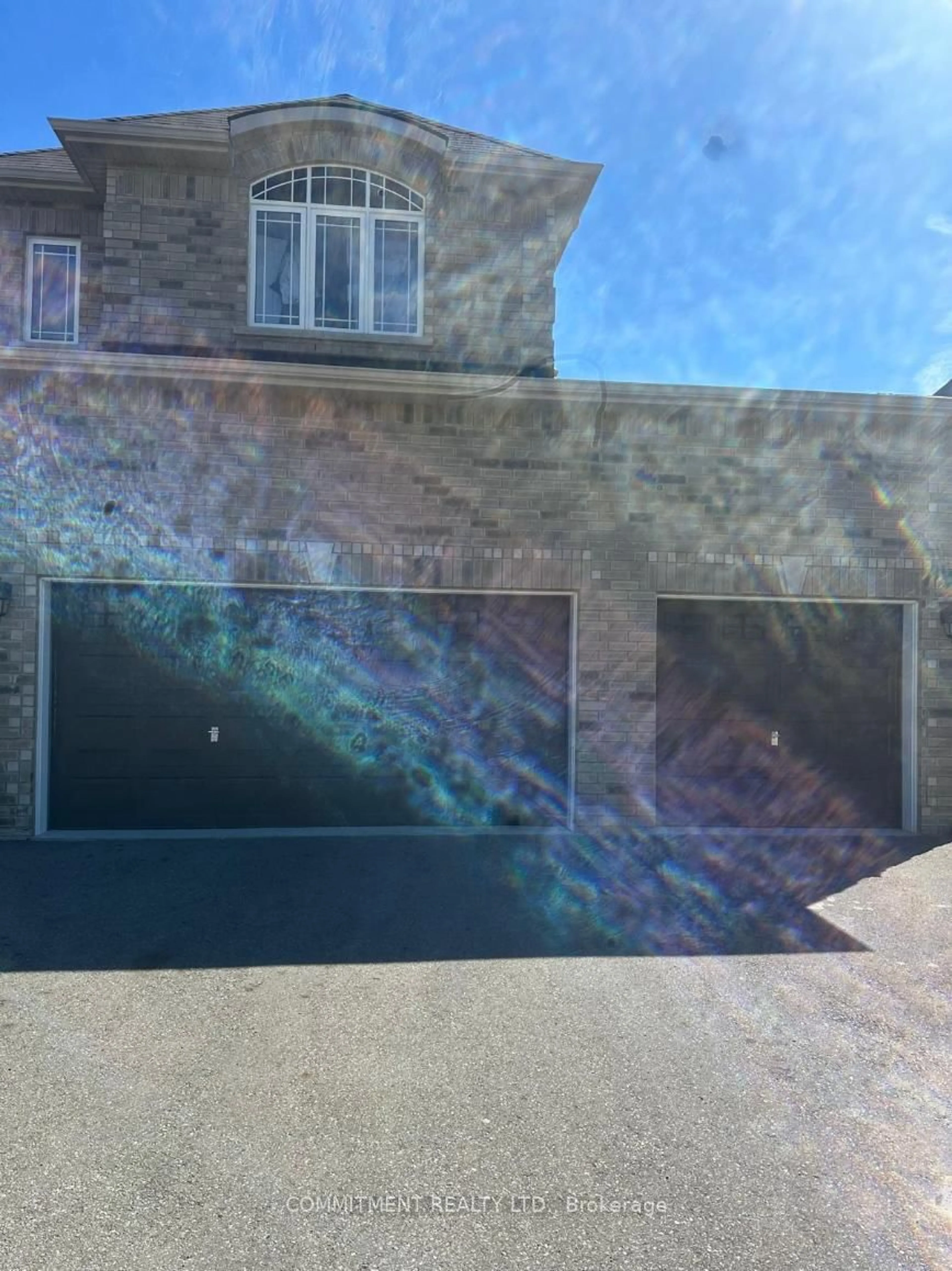 A pic from outside/outdoor area/front of a property/back of a property/a pic from drone, street for 37 Pearl St, Wasaga Beach Ontario L9Z 0G9