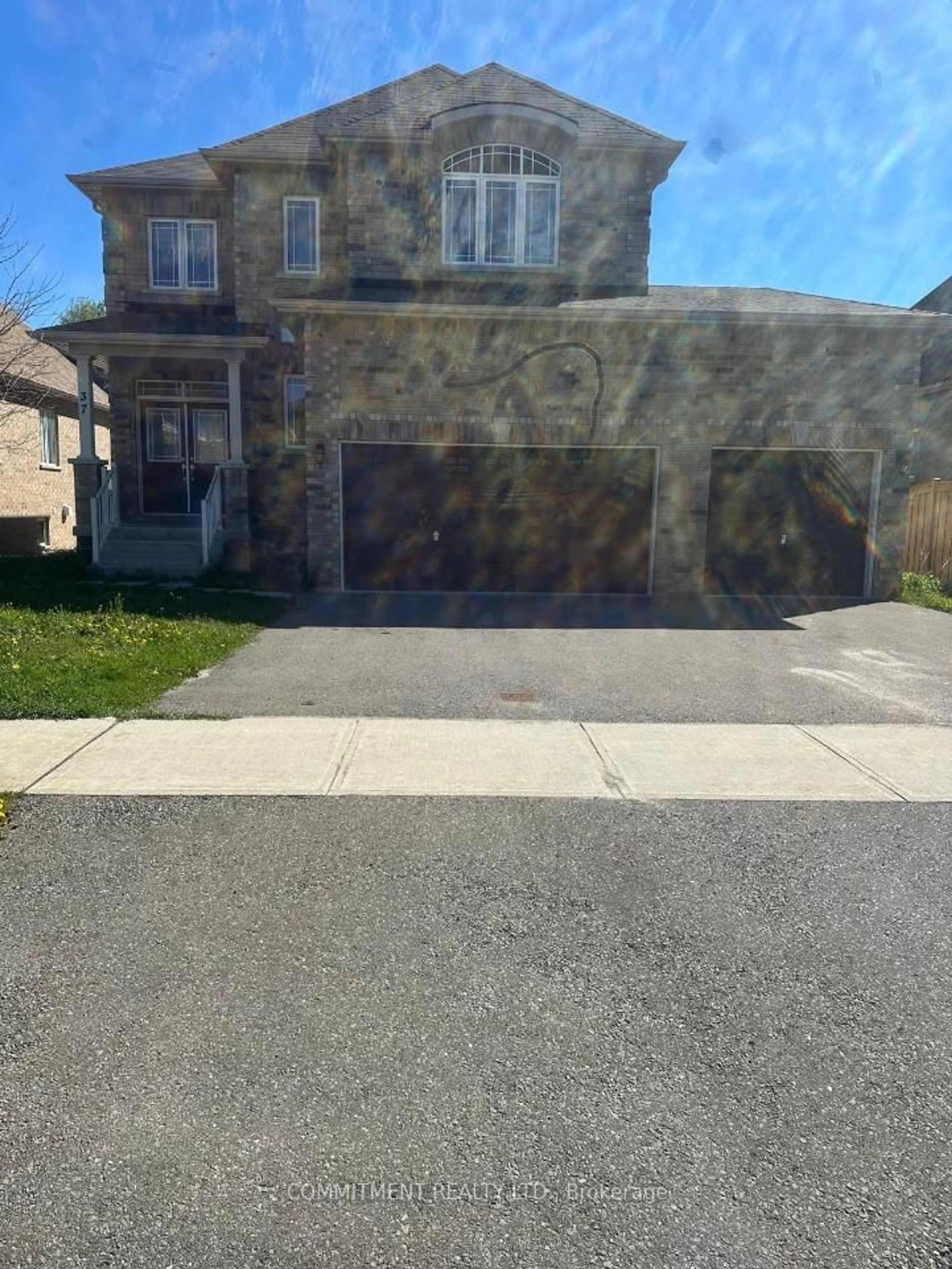 Unknown for 37 Pearl St, Wasaga Beach Ontario L9Z 0G9