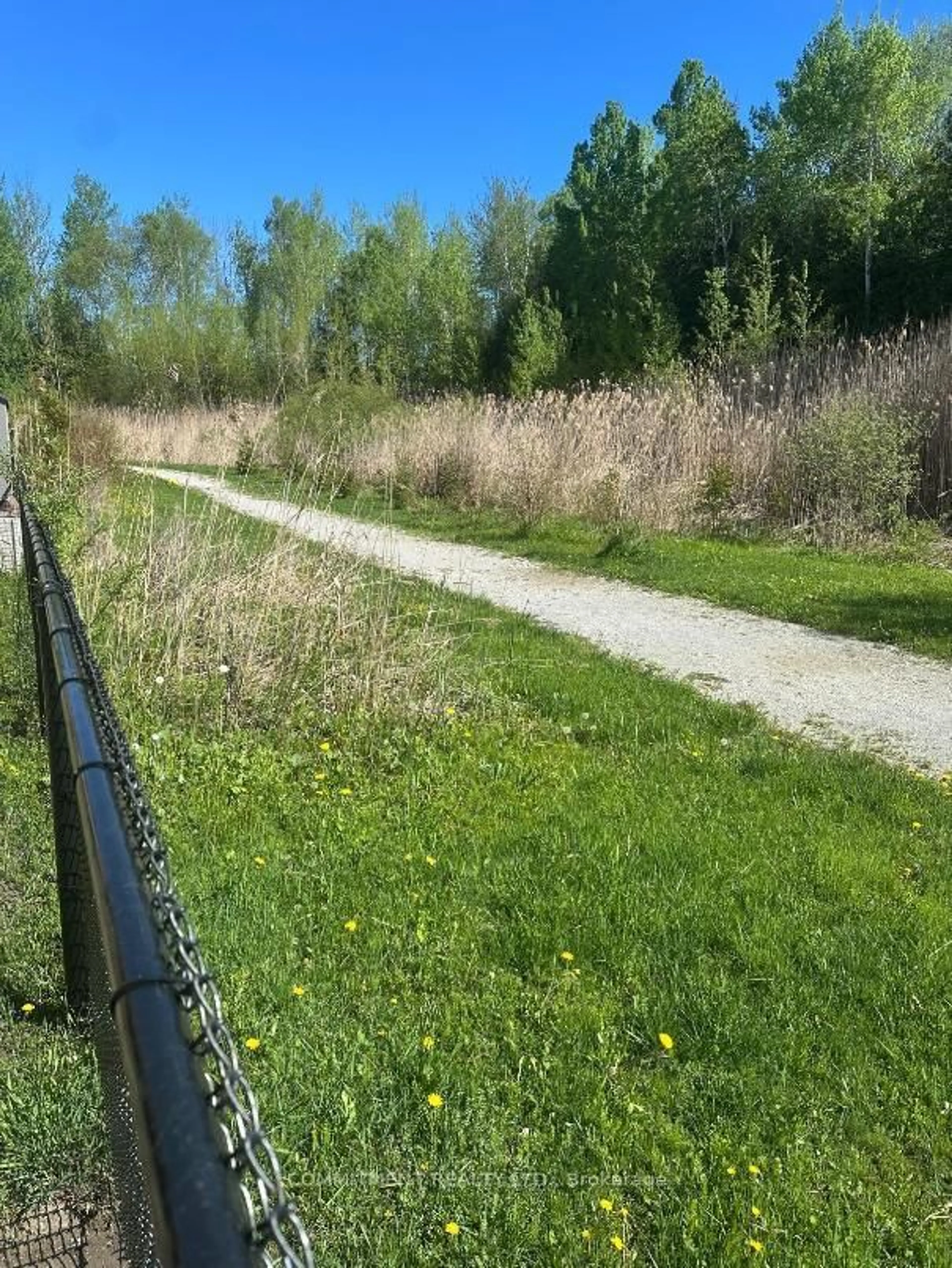 Unknown for 37 Pearl St, Wasaga Beach Ontario L9Z 0G9
