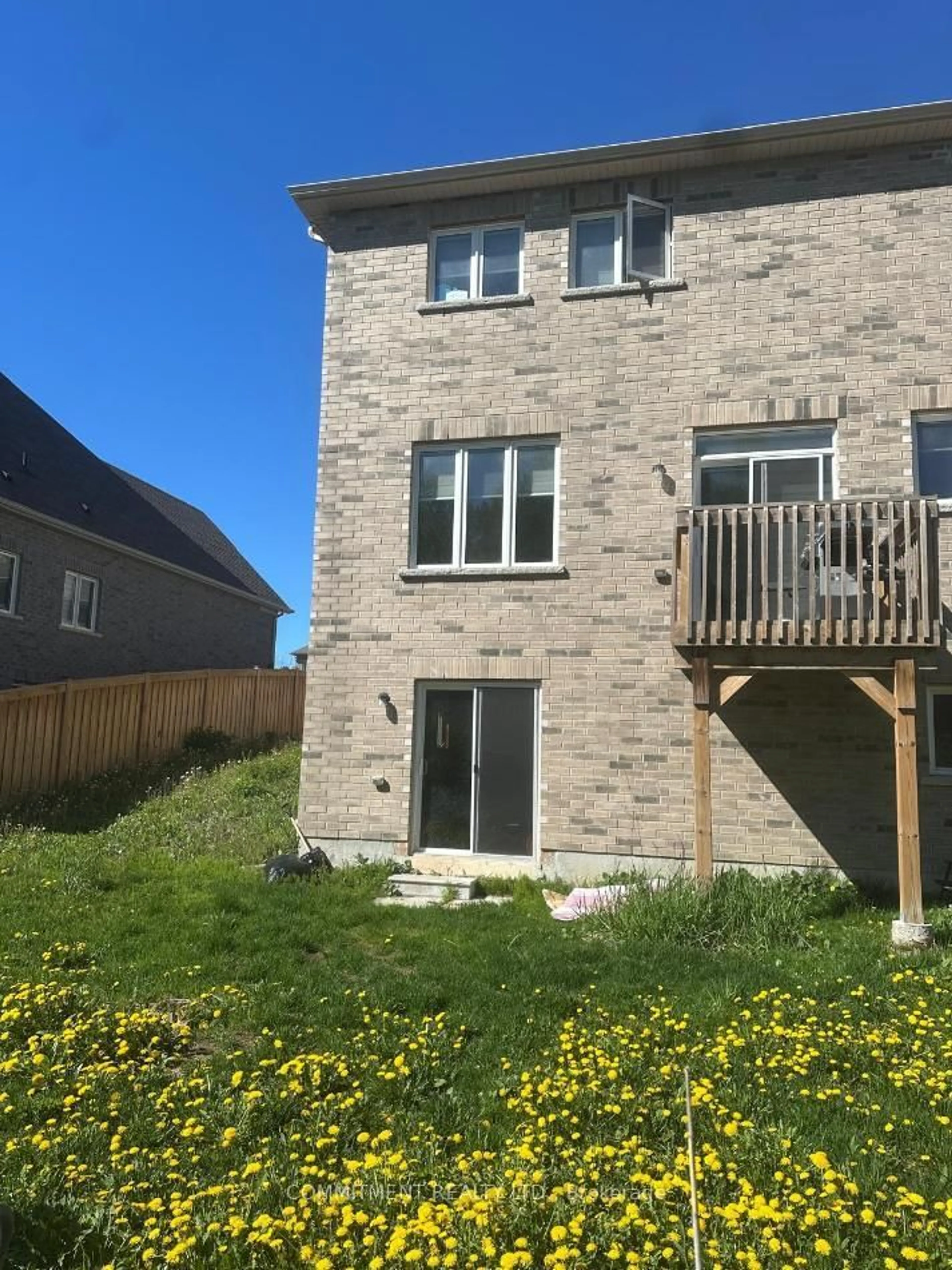 Unknown for 37 Pearl St, Wasaga Beach Ontario L9Z 0G9