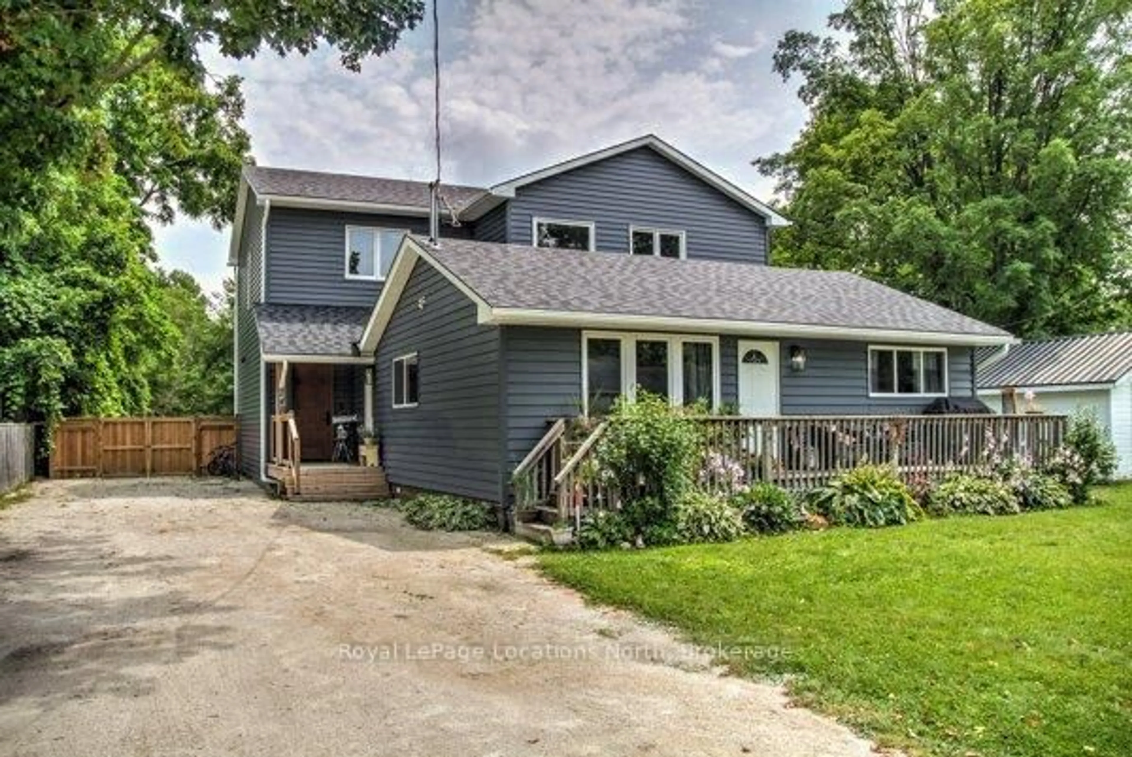 Unknown for 245 Jane St, Clearview Ontario L0M 1S0