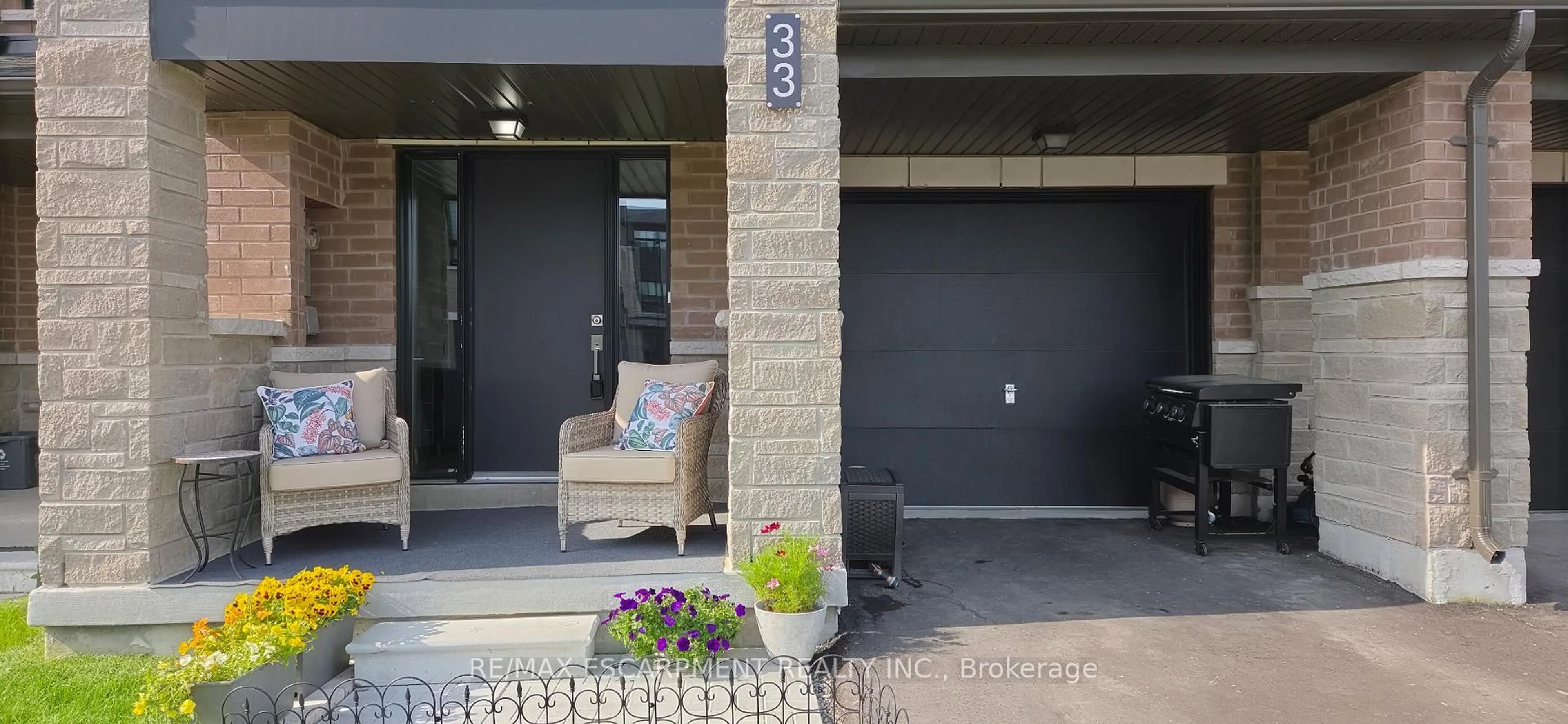 Unknown for 33 Red Maple Lane, Barrie Ontario L9J 0N4
