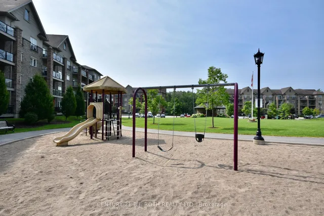 43 Ferndale Dr #104, Barrie 3