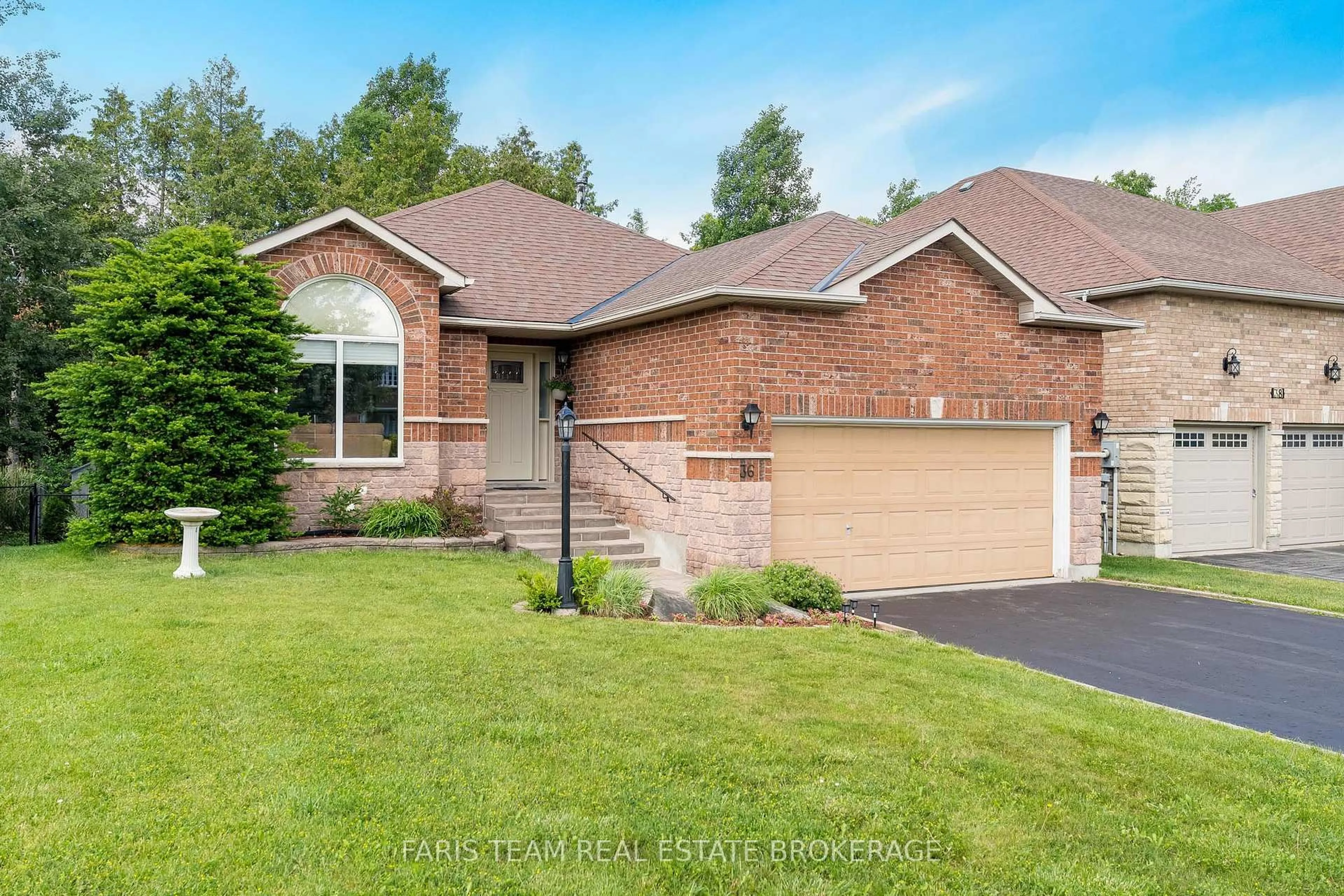 Home with brick exterior material, street for 36 Bayshore Blvd, Barrie Ontario L4N 9R5