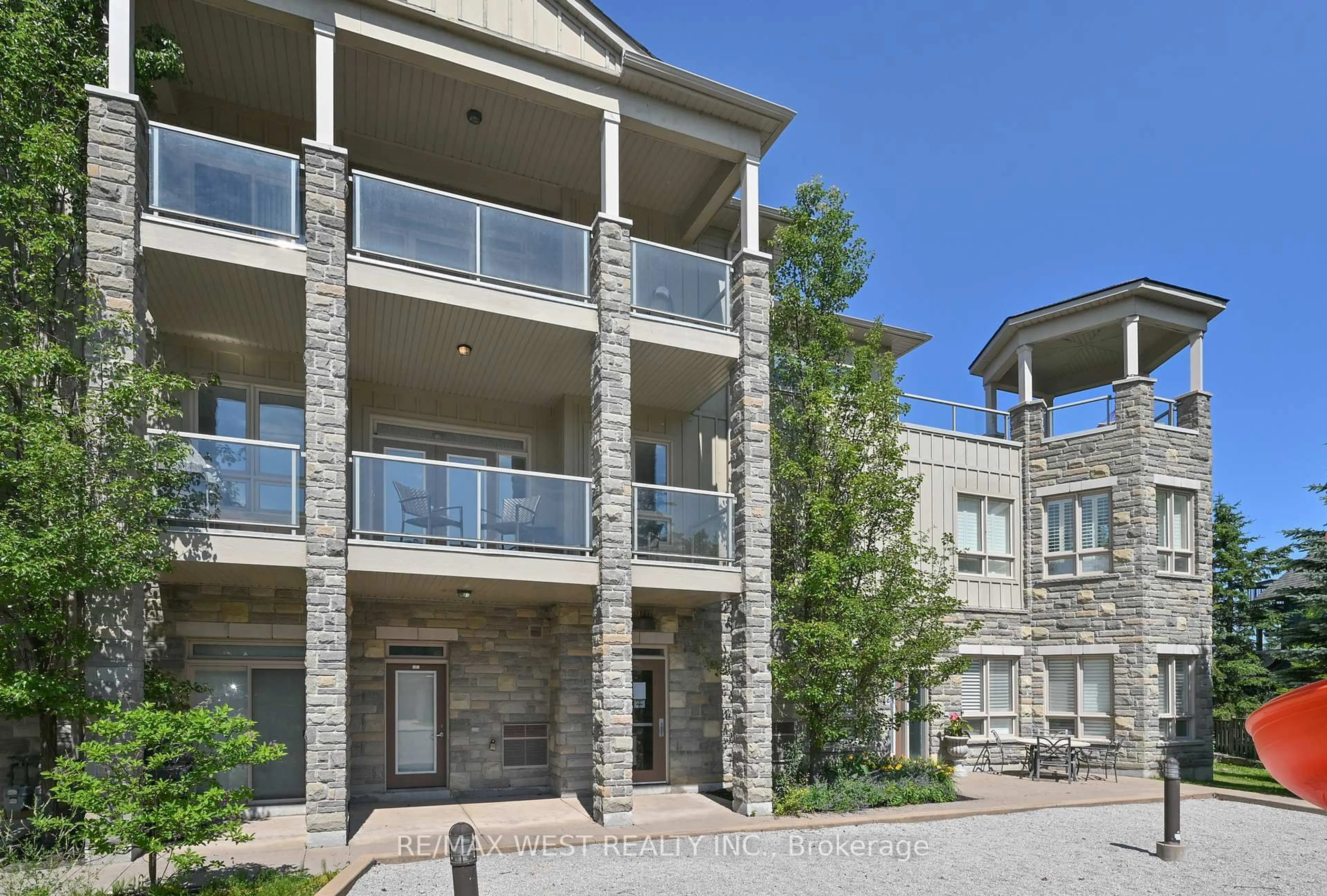 Patio, unknown for 764 RIVER Rd #212, Wasaga Beach Ontario L9Z 2M7